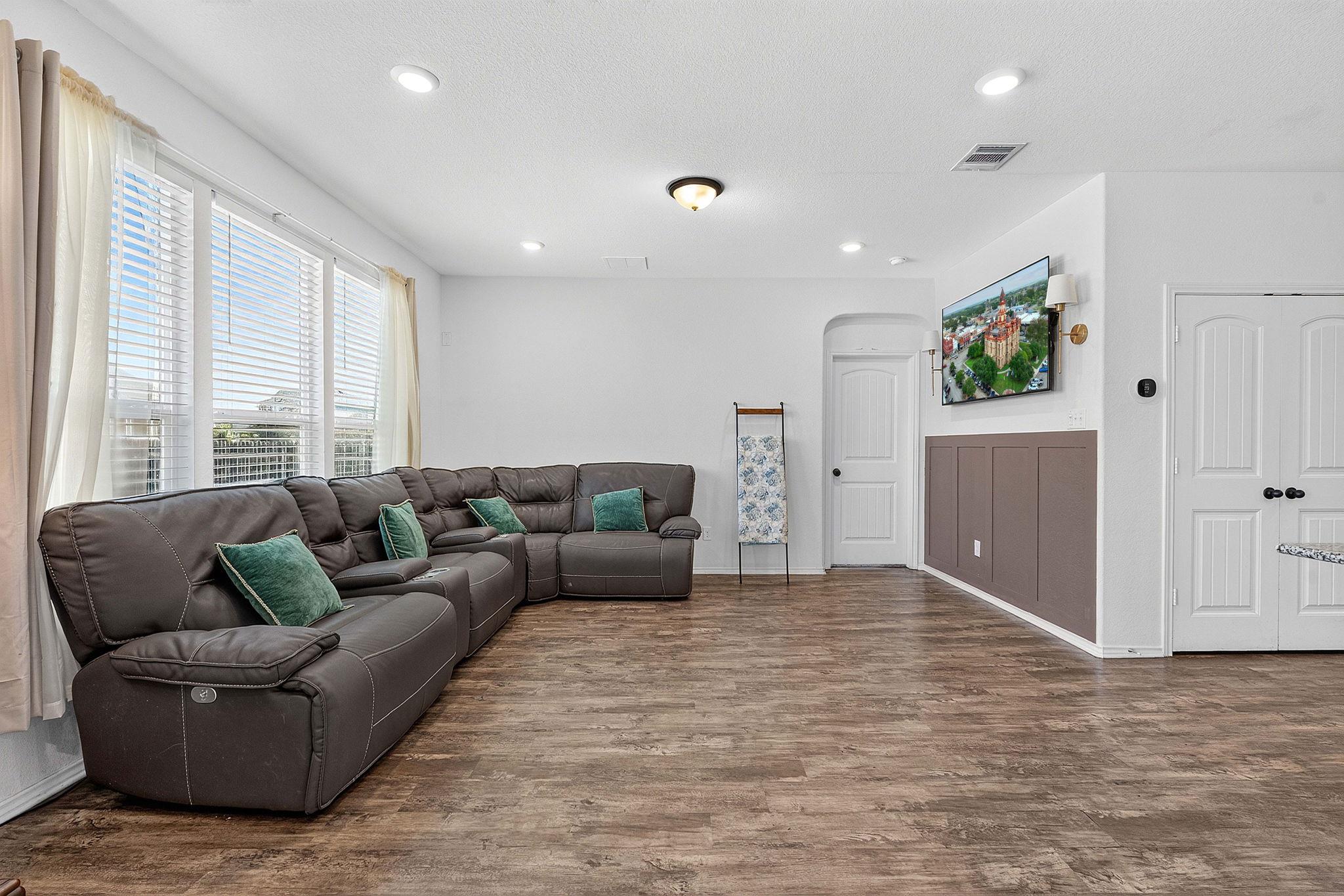 1703 Henbit LN