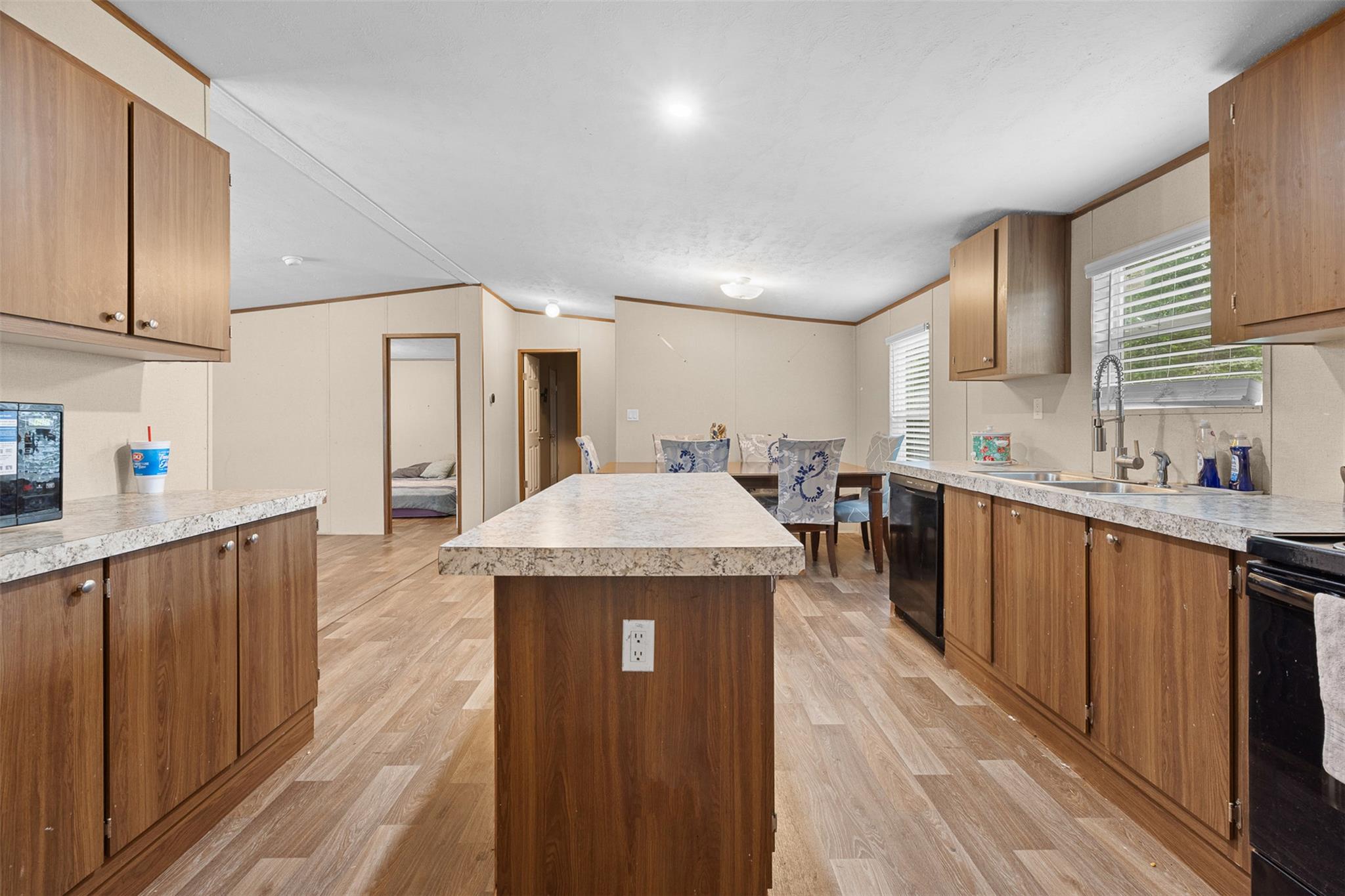 6497 Taylorsville RD