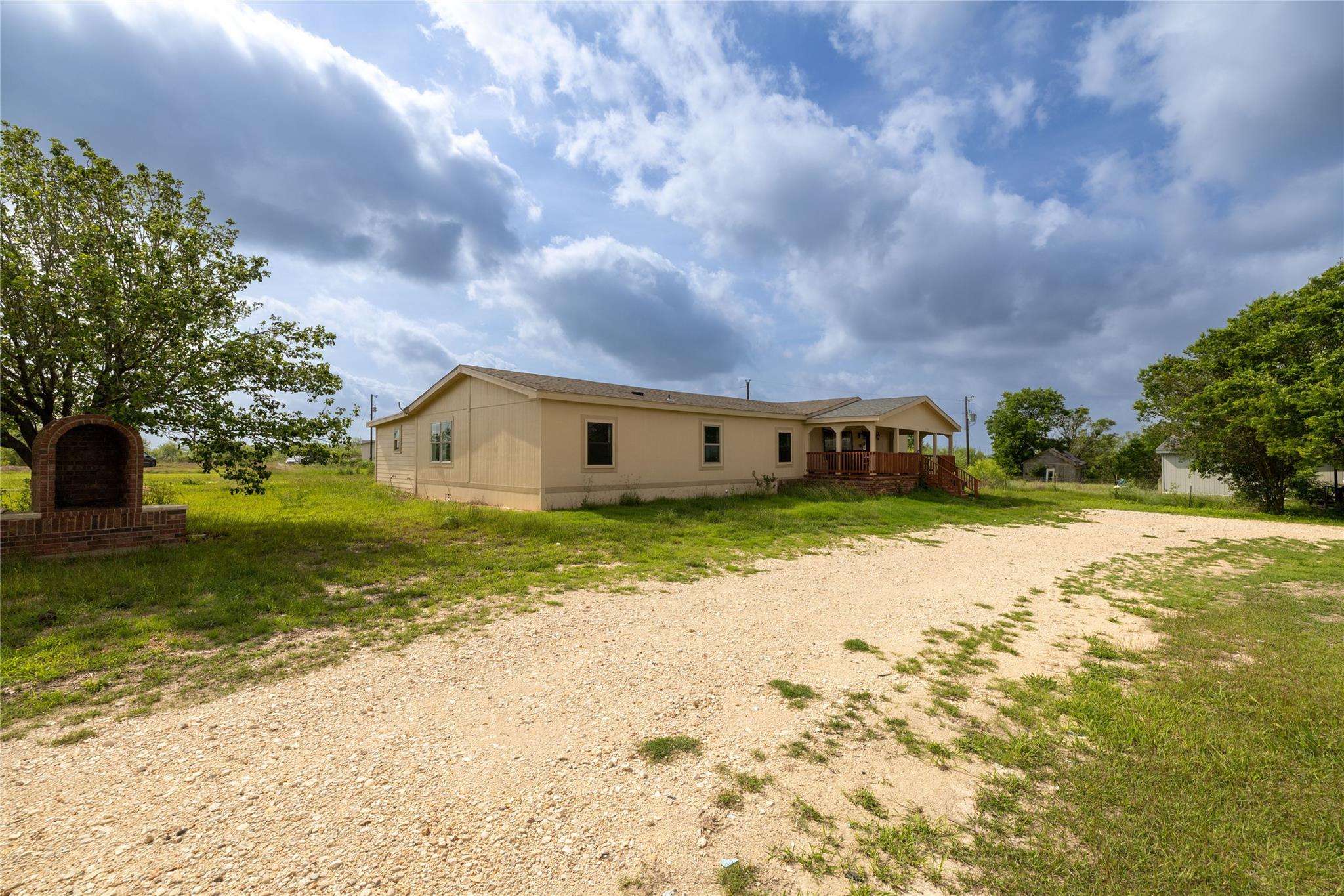 230 Sunkist DR