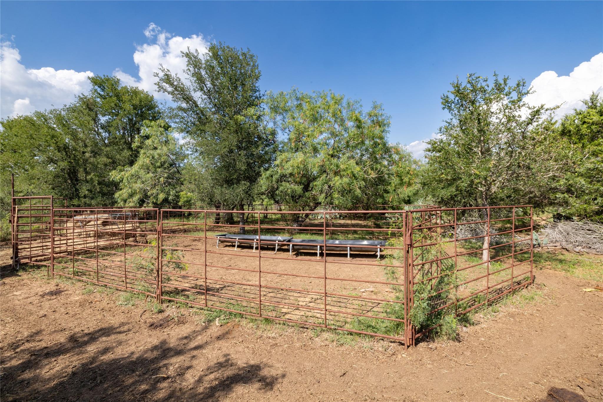 410 Green Acre DR