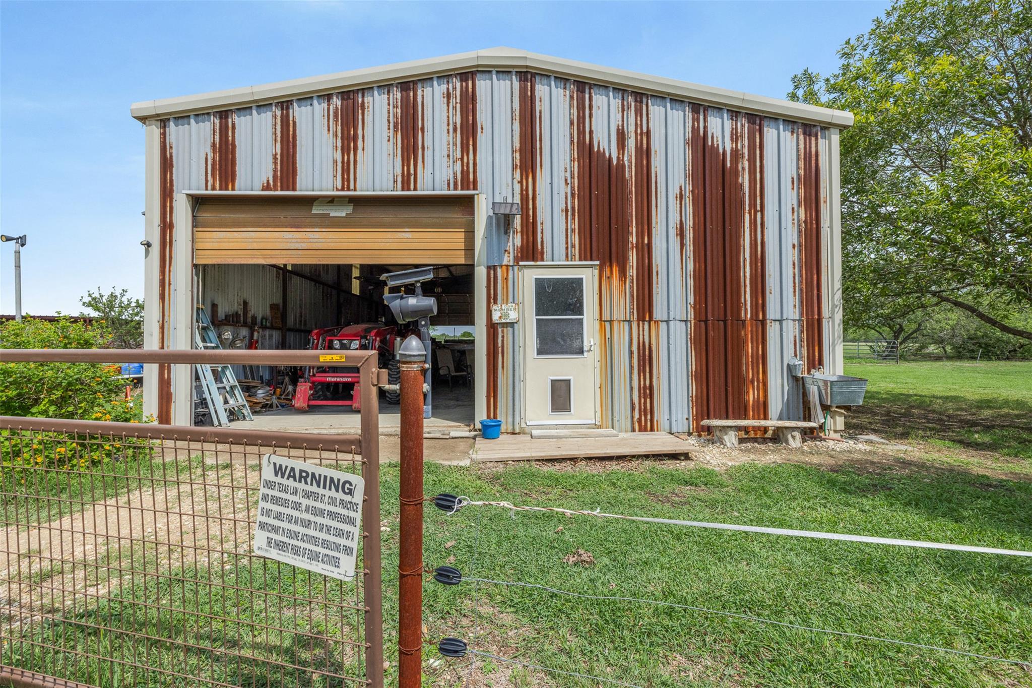 1190 Dickerson RD