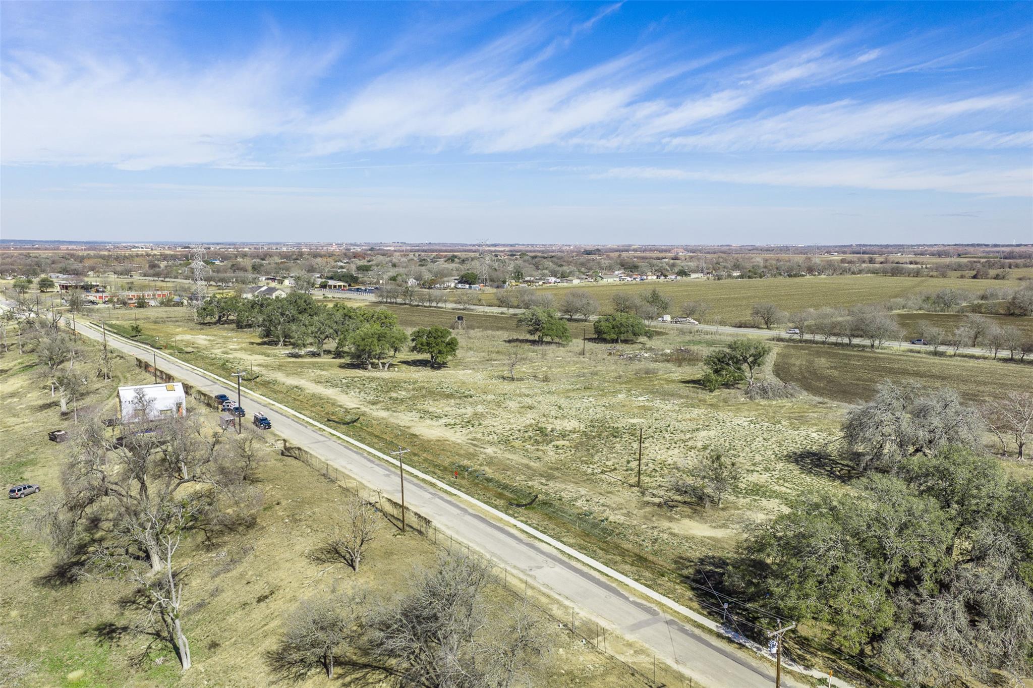 600 NW River RD