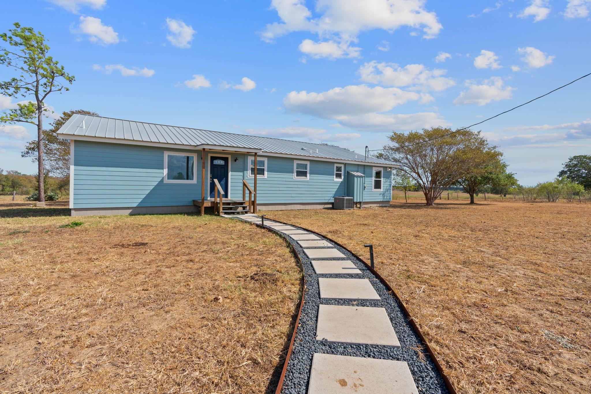 154 Caracara LN