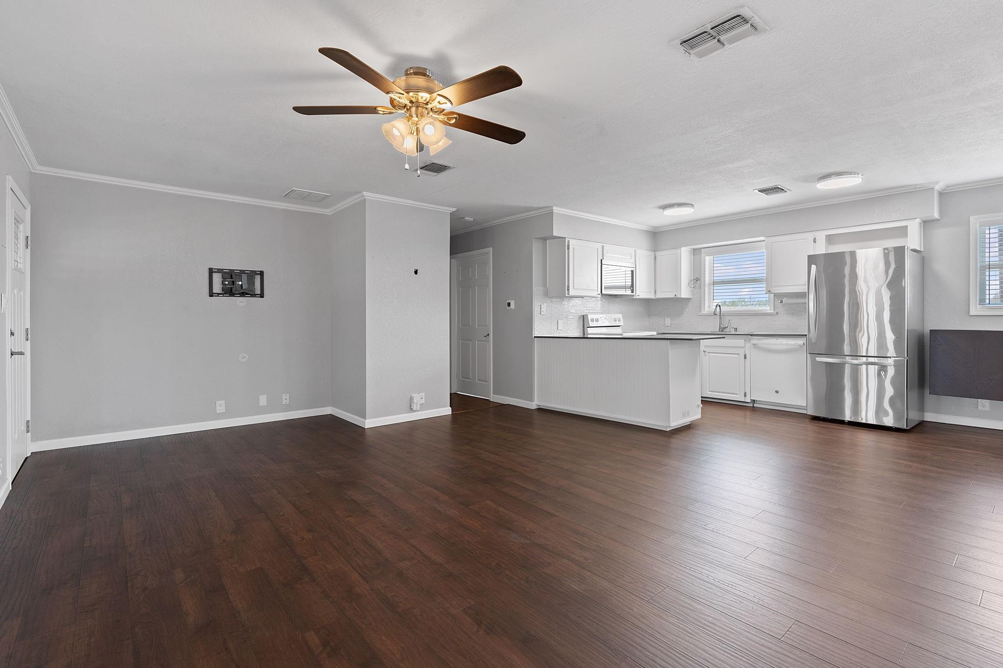 154 Caracara LN