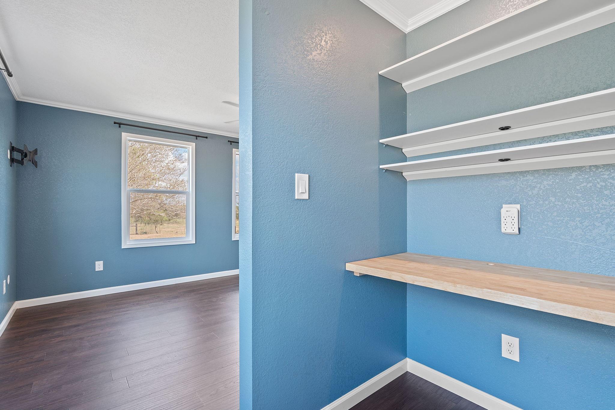154 Caracara LN