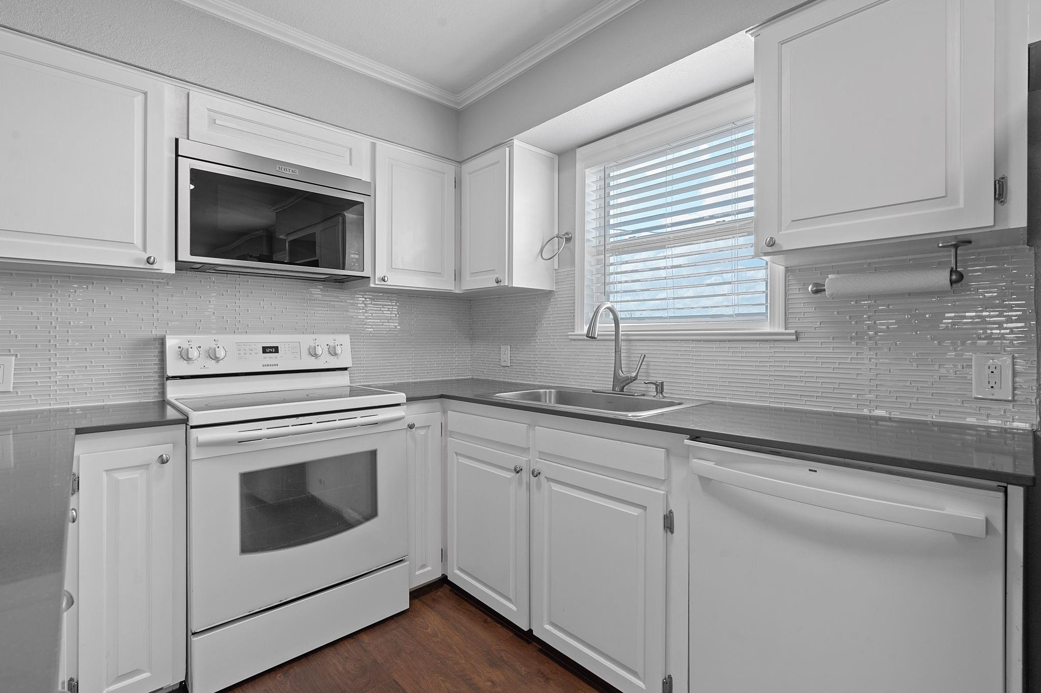 154 Caracara LN