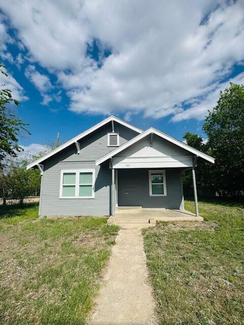 100 N Brazos ST