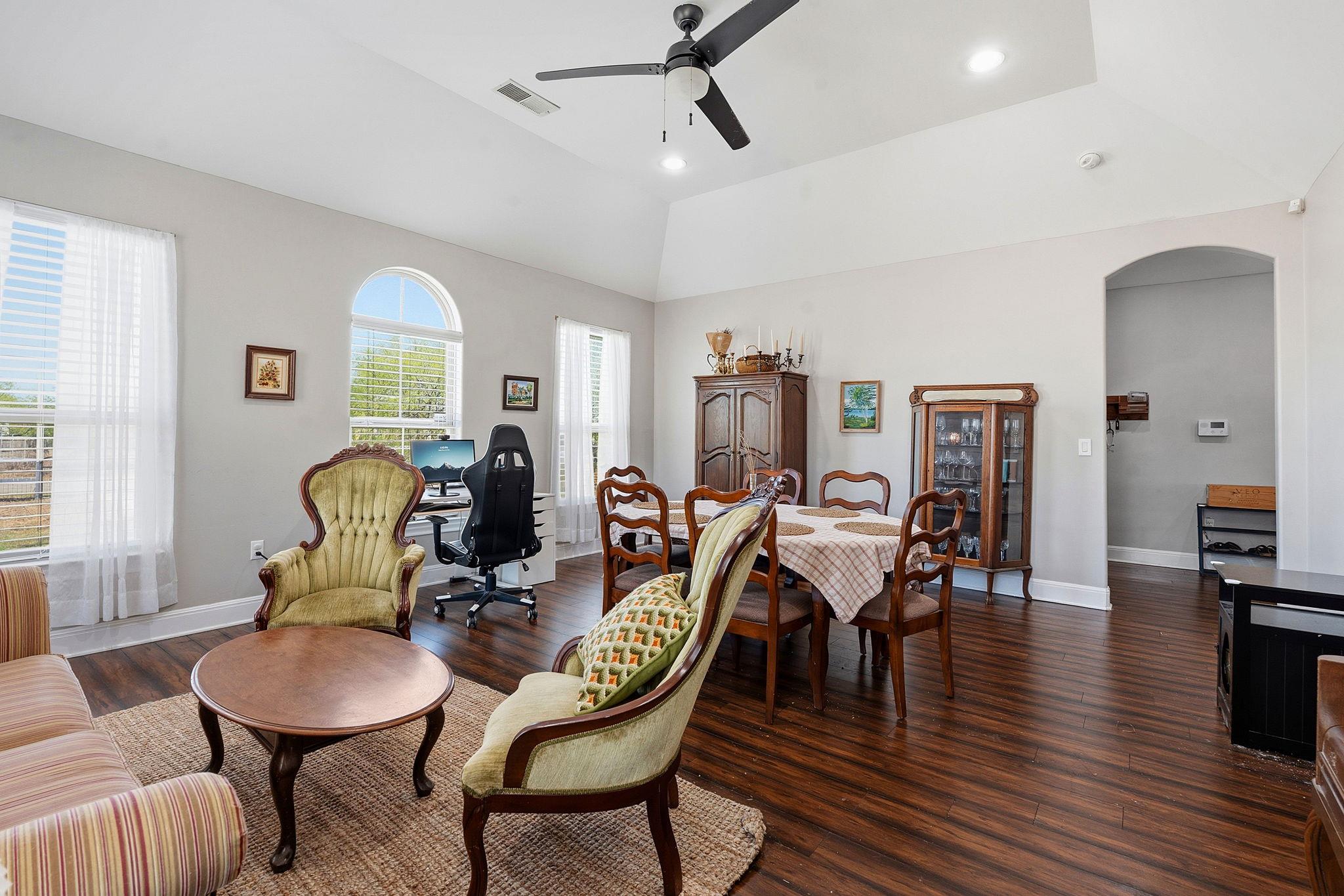 574 Highland Ranch WAY