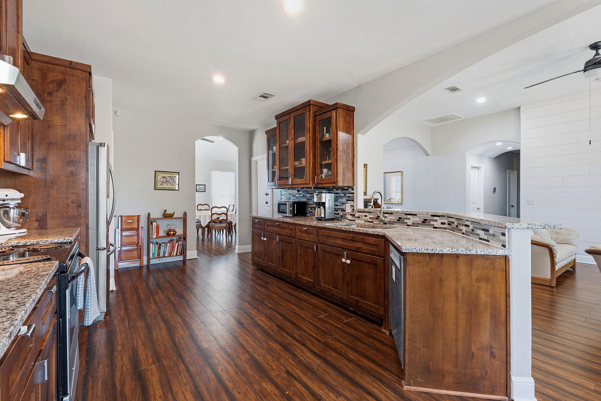 574 Highland Ranch WAY