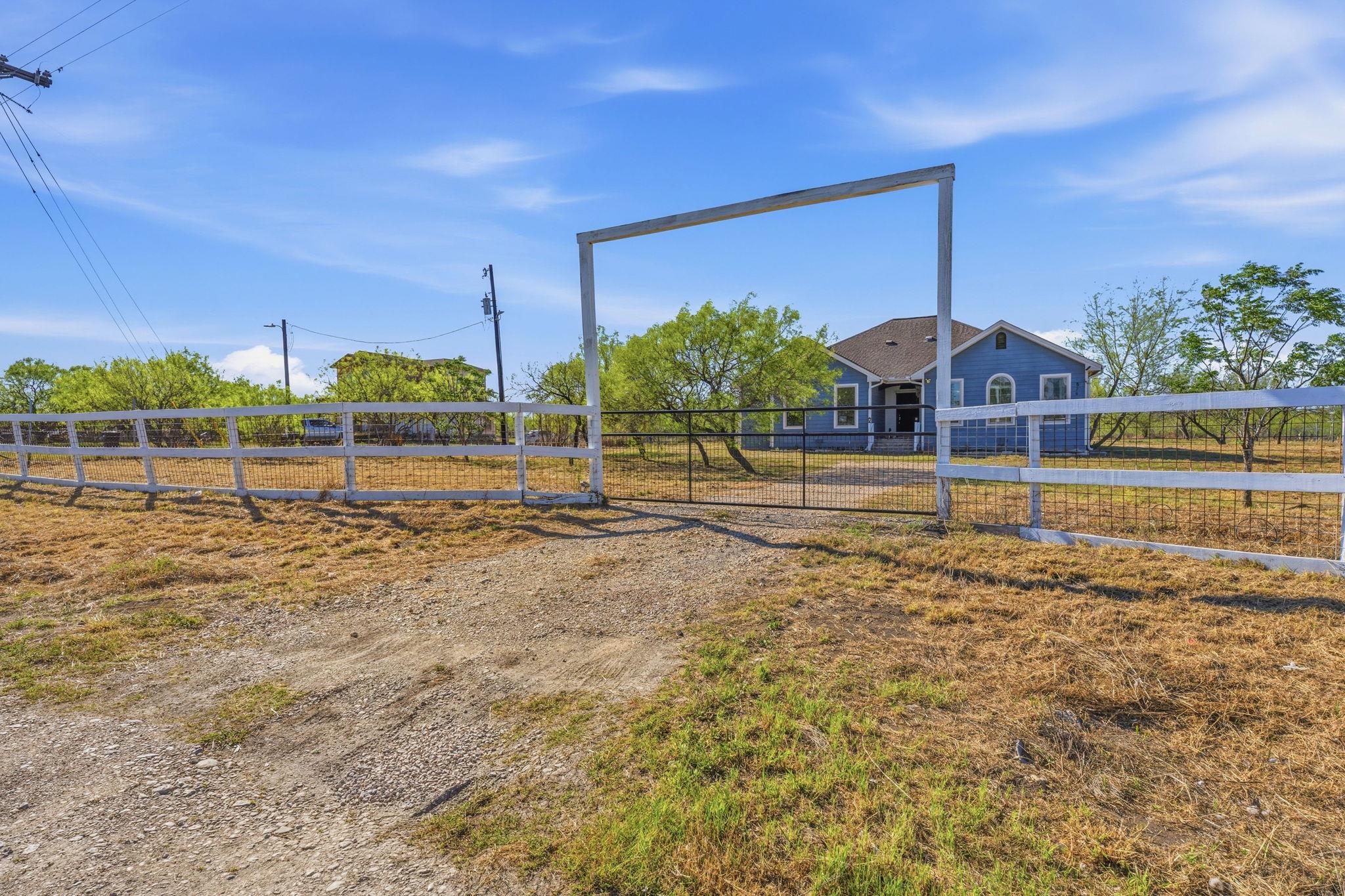 574 Highland Ranch WAY
