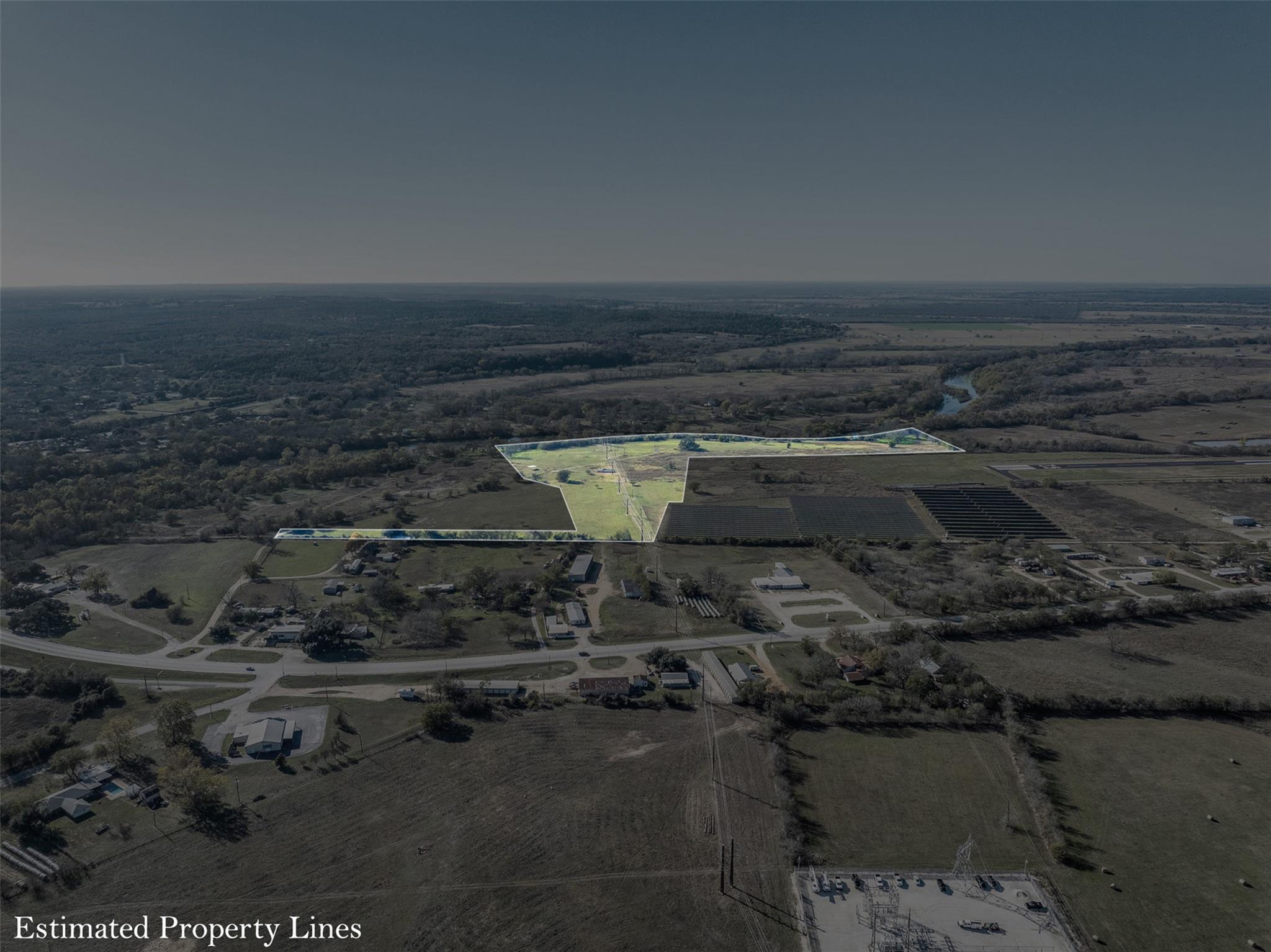 663 SH 230 Loop, Smithville