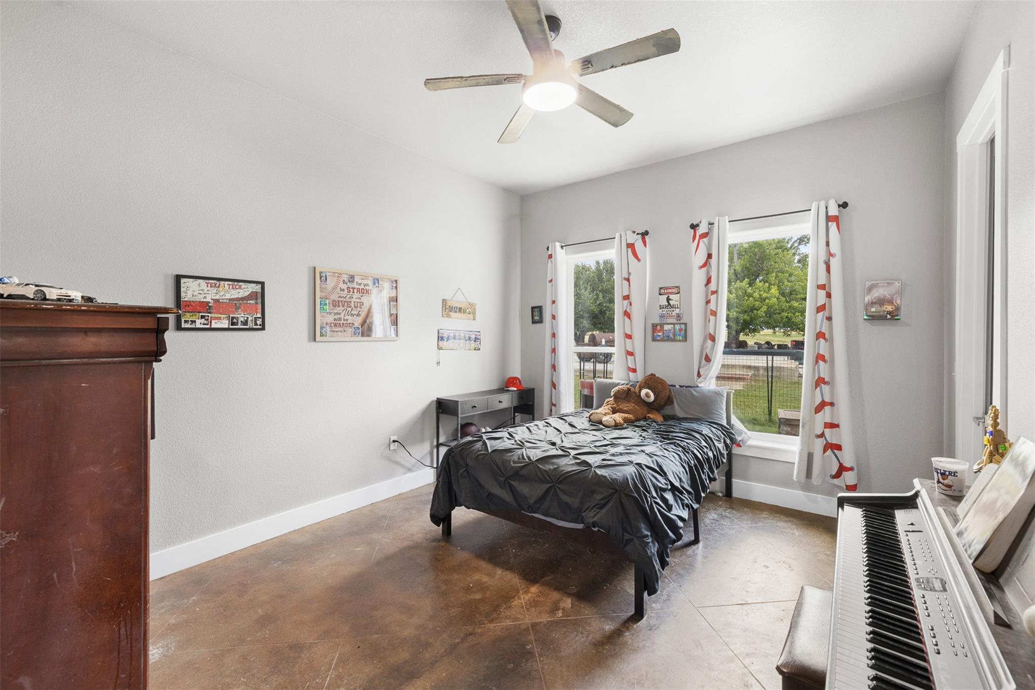 6021 N Fm 1915