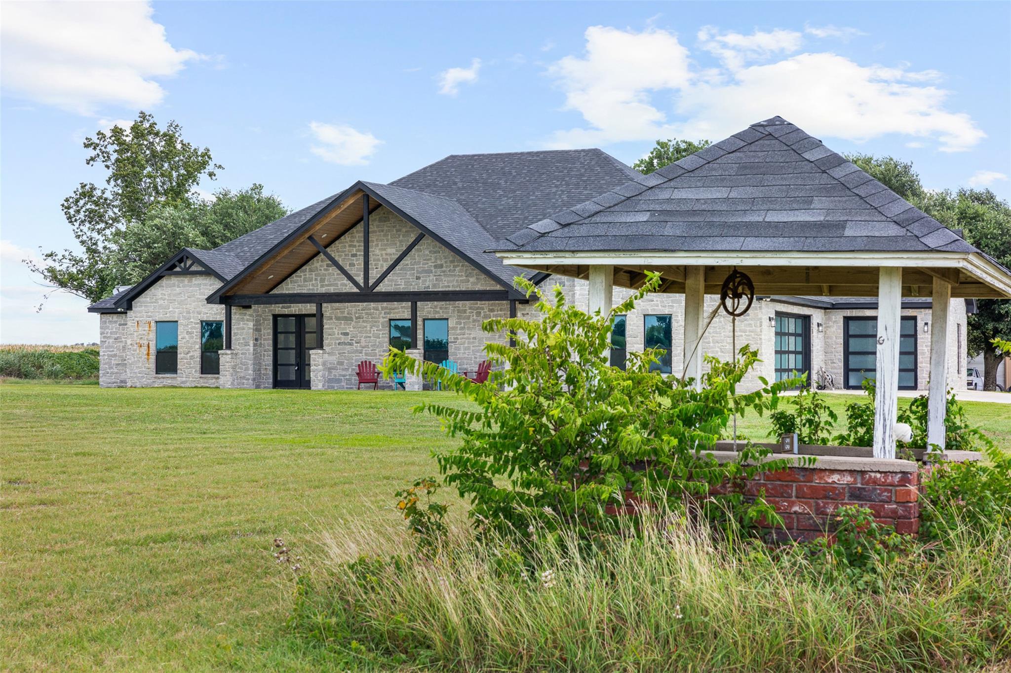 6021 N Fm 1915