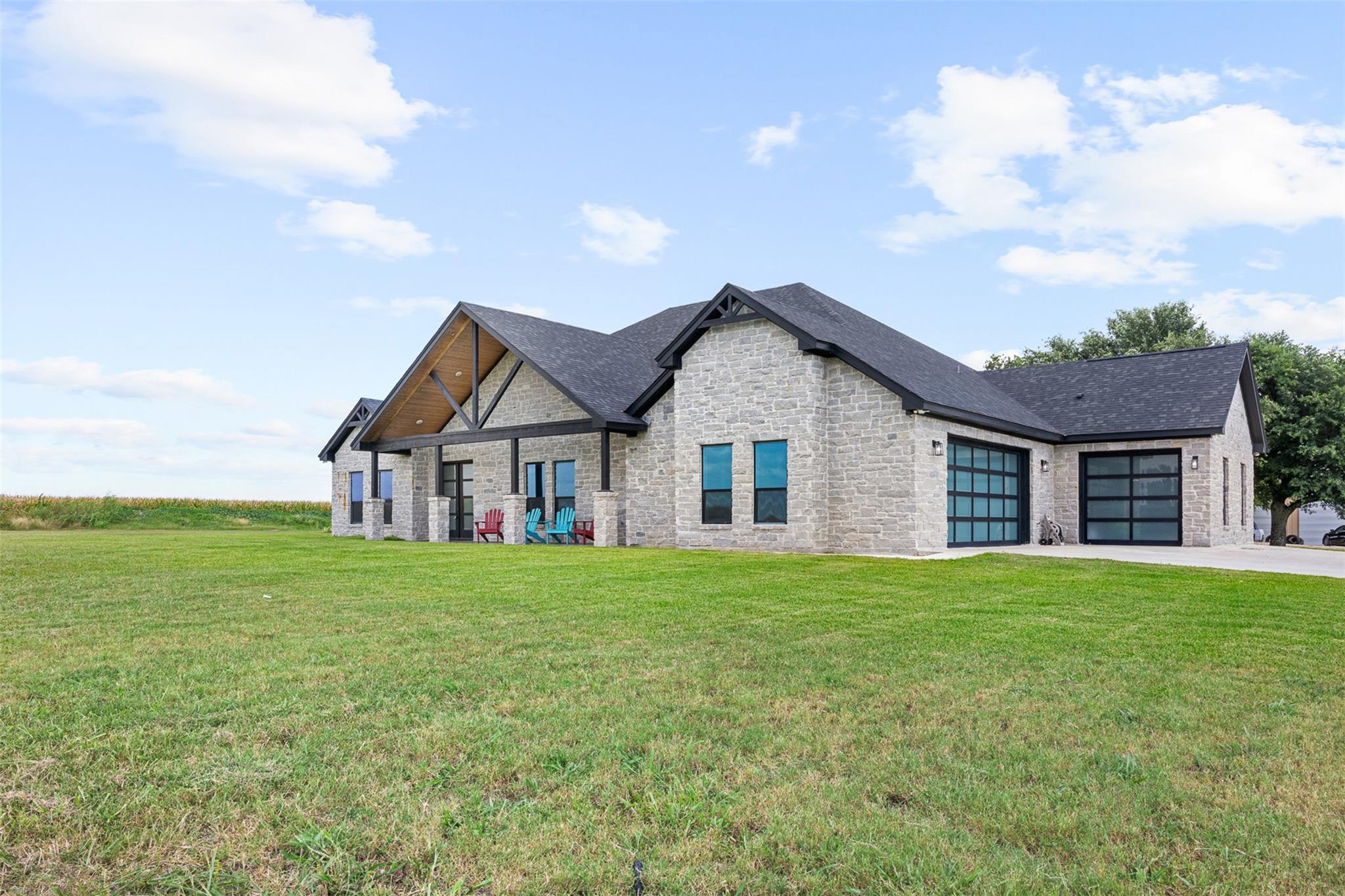 6021 N Fm 1915