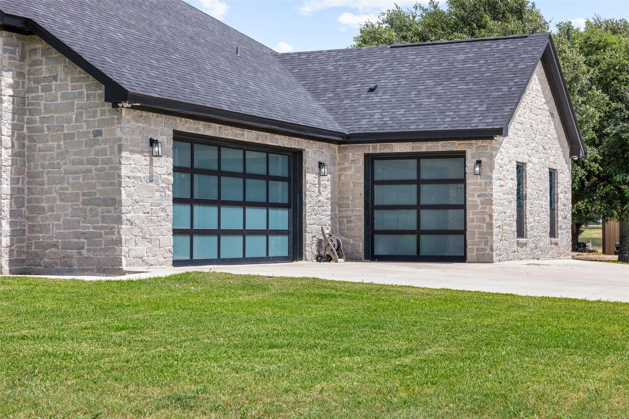 6021 N Fm 1915