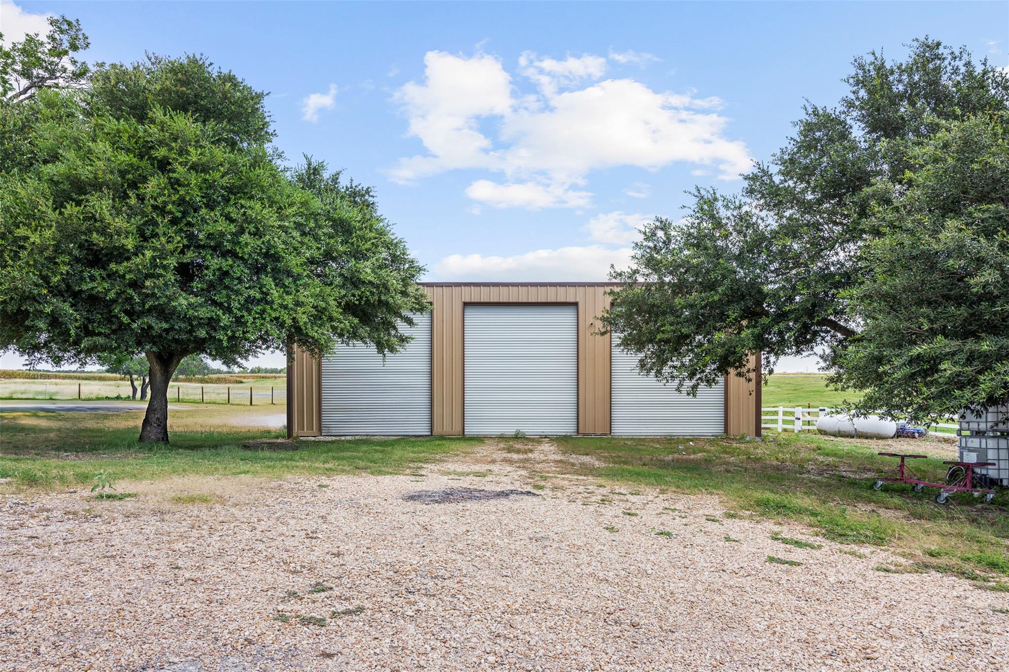 6021 N Fm 1915