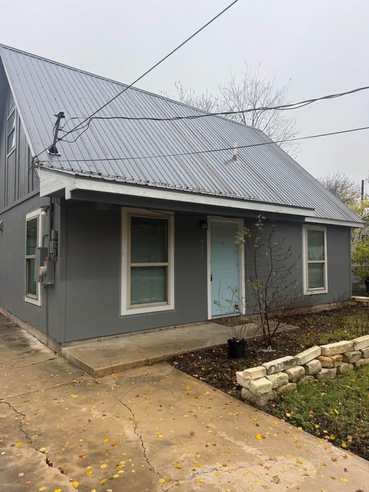 622 Trinity ST