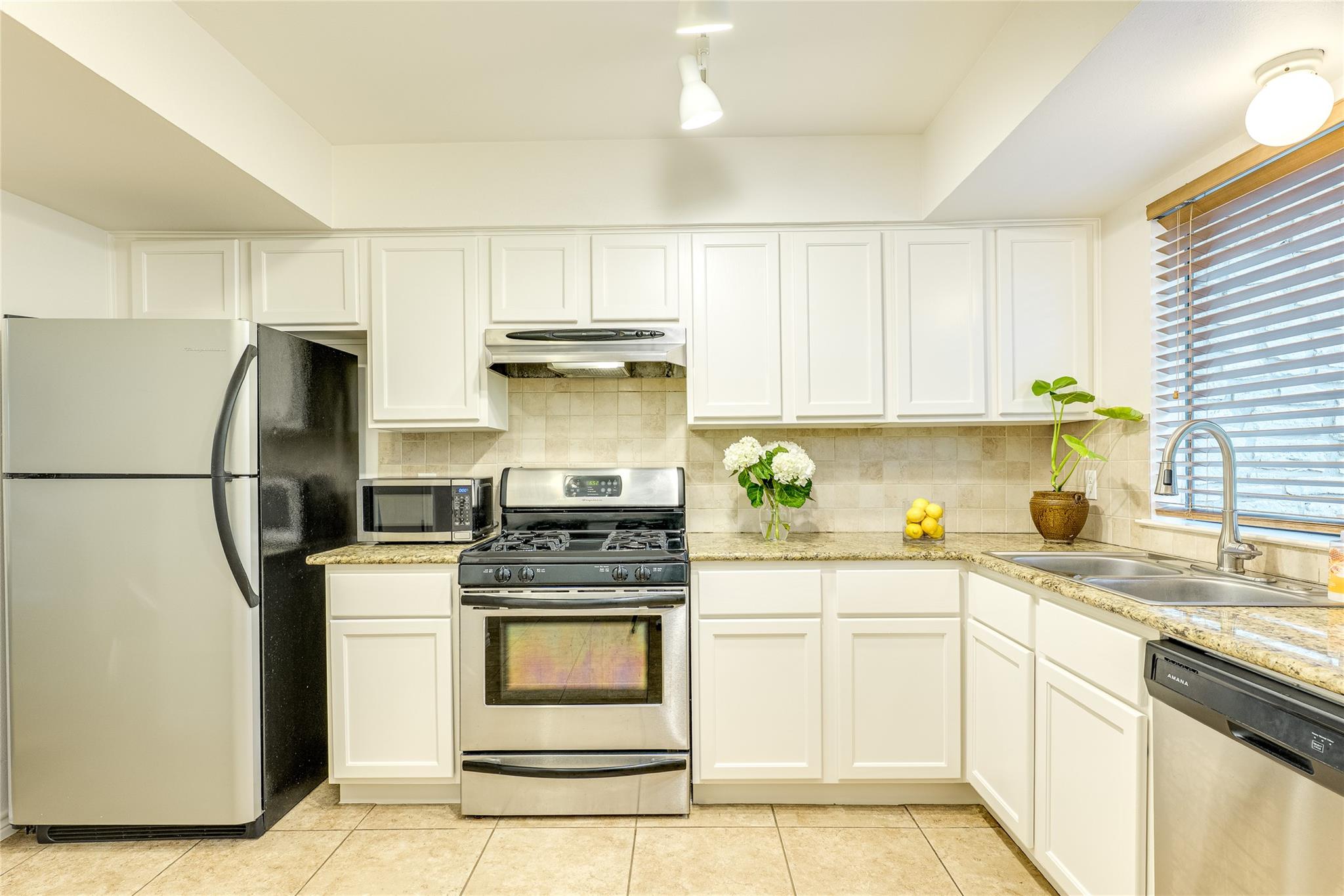 2500 Enfield RD # 9