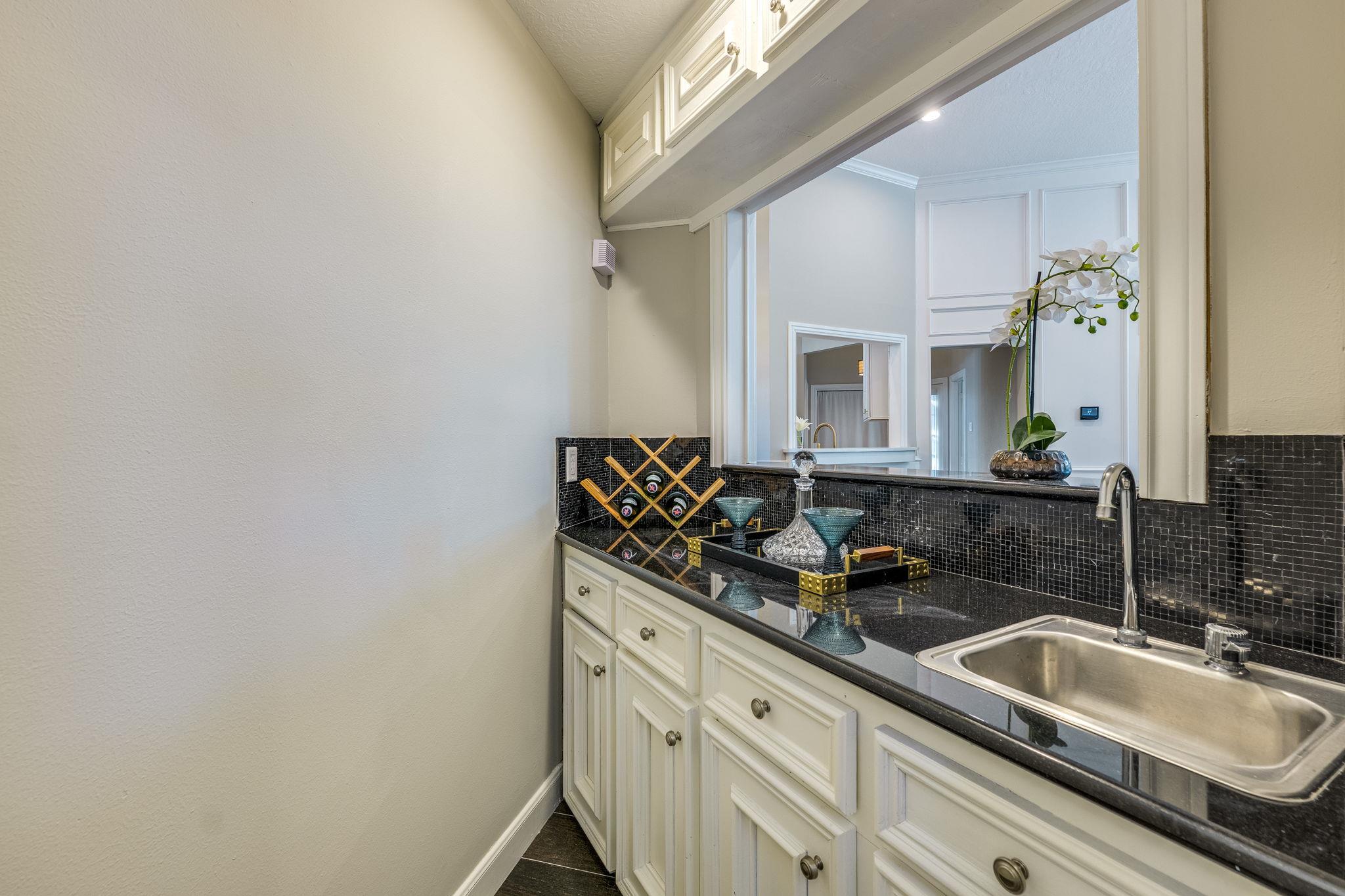 6665 Whitemarsh Valley WALK