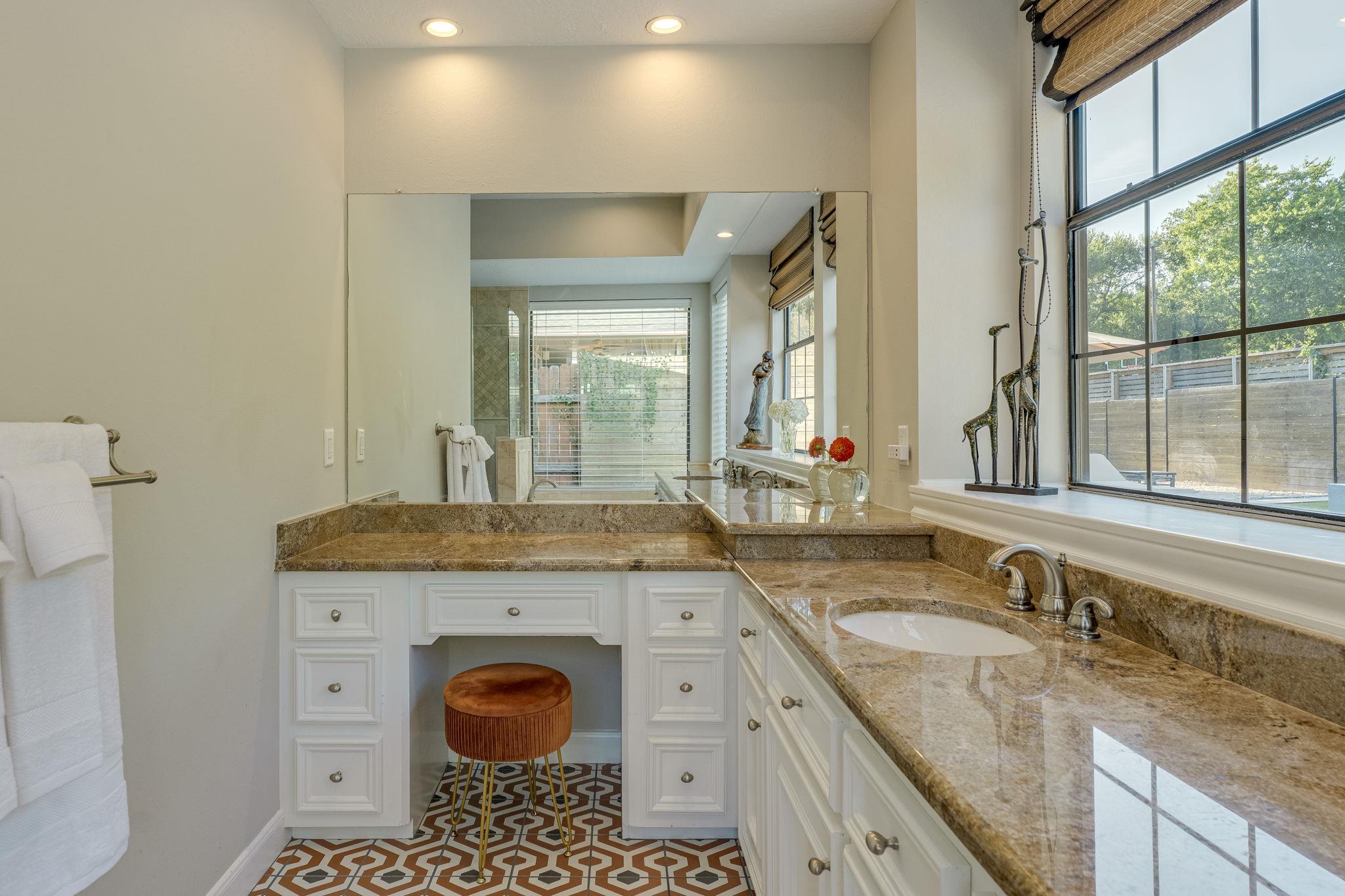 6665 Whitemarsh Valley WALK