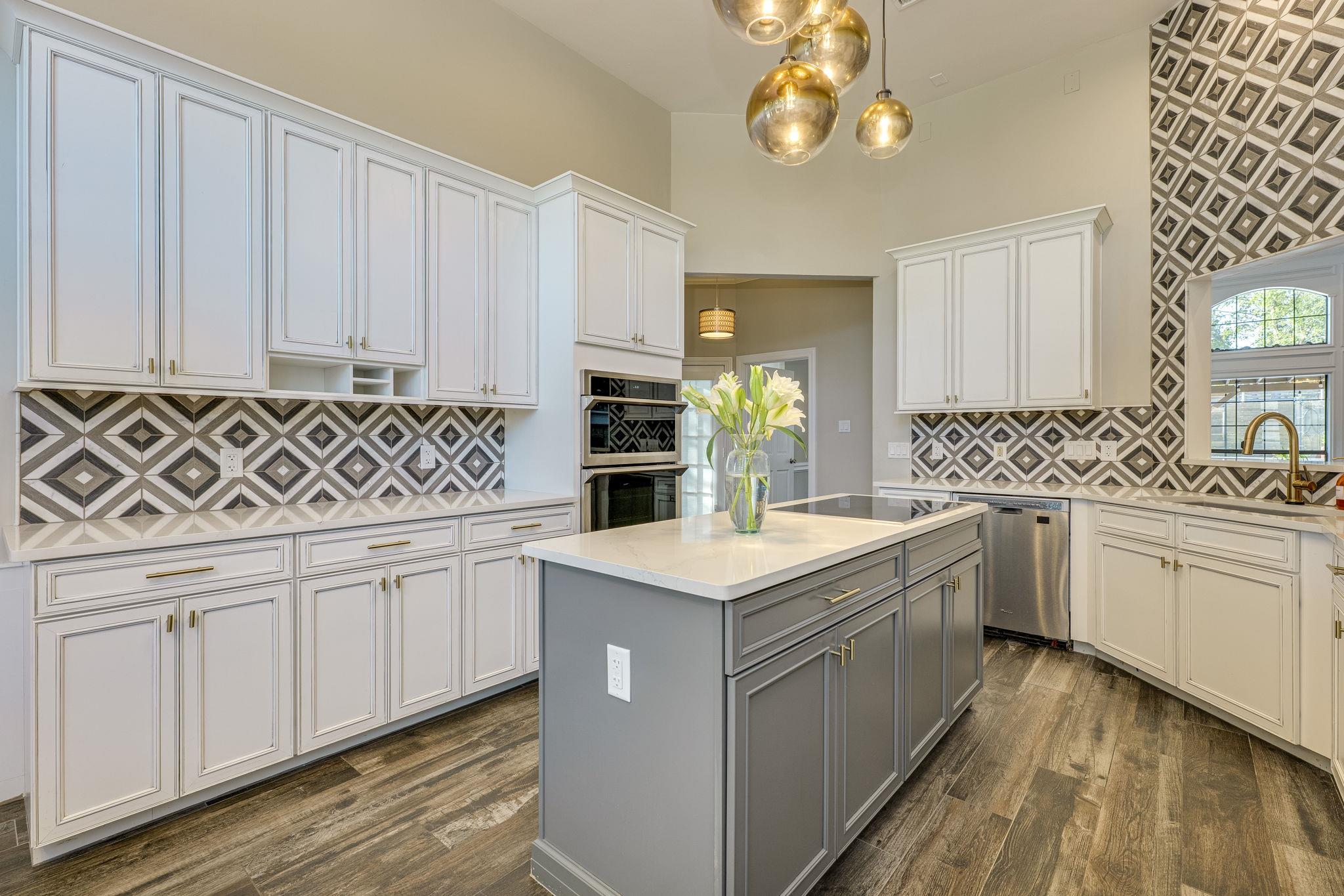 6665 Whitemarsh Valley WALK