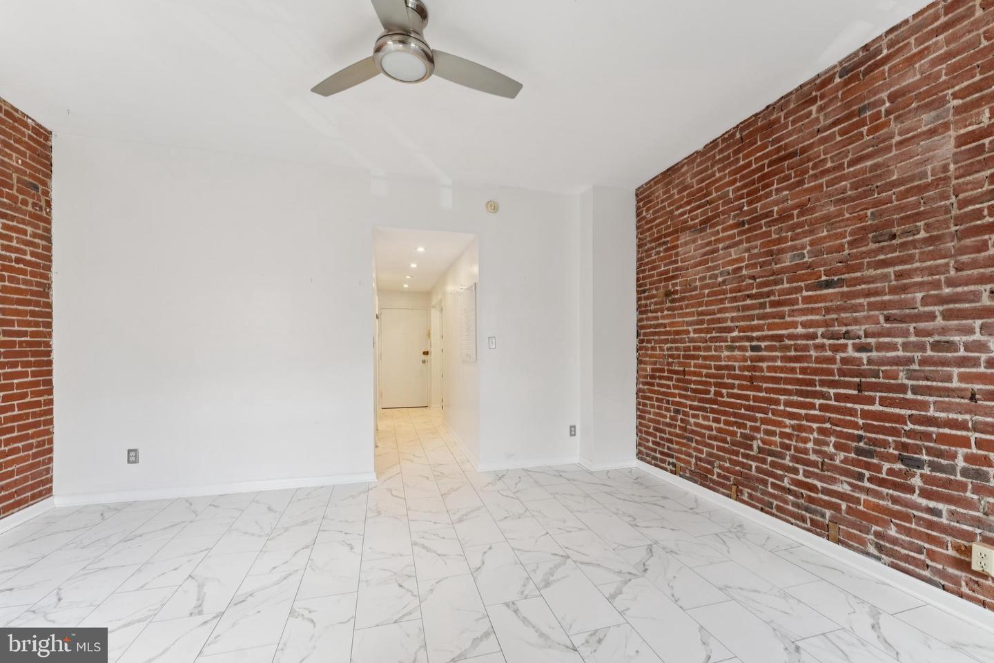 1718 Corcoran St NW #23