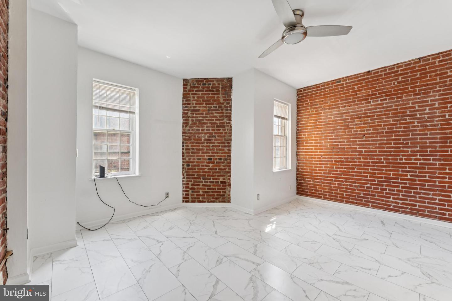 1718 Corcoran St NW #23