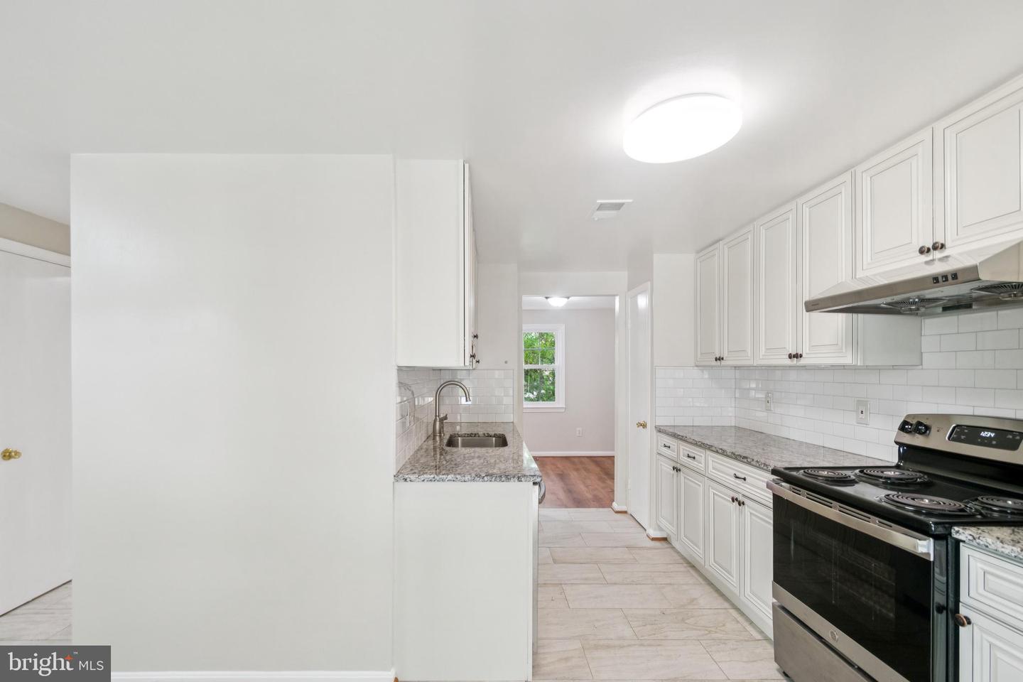 122 Sharpstead Ln