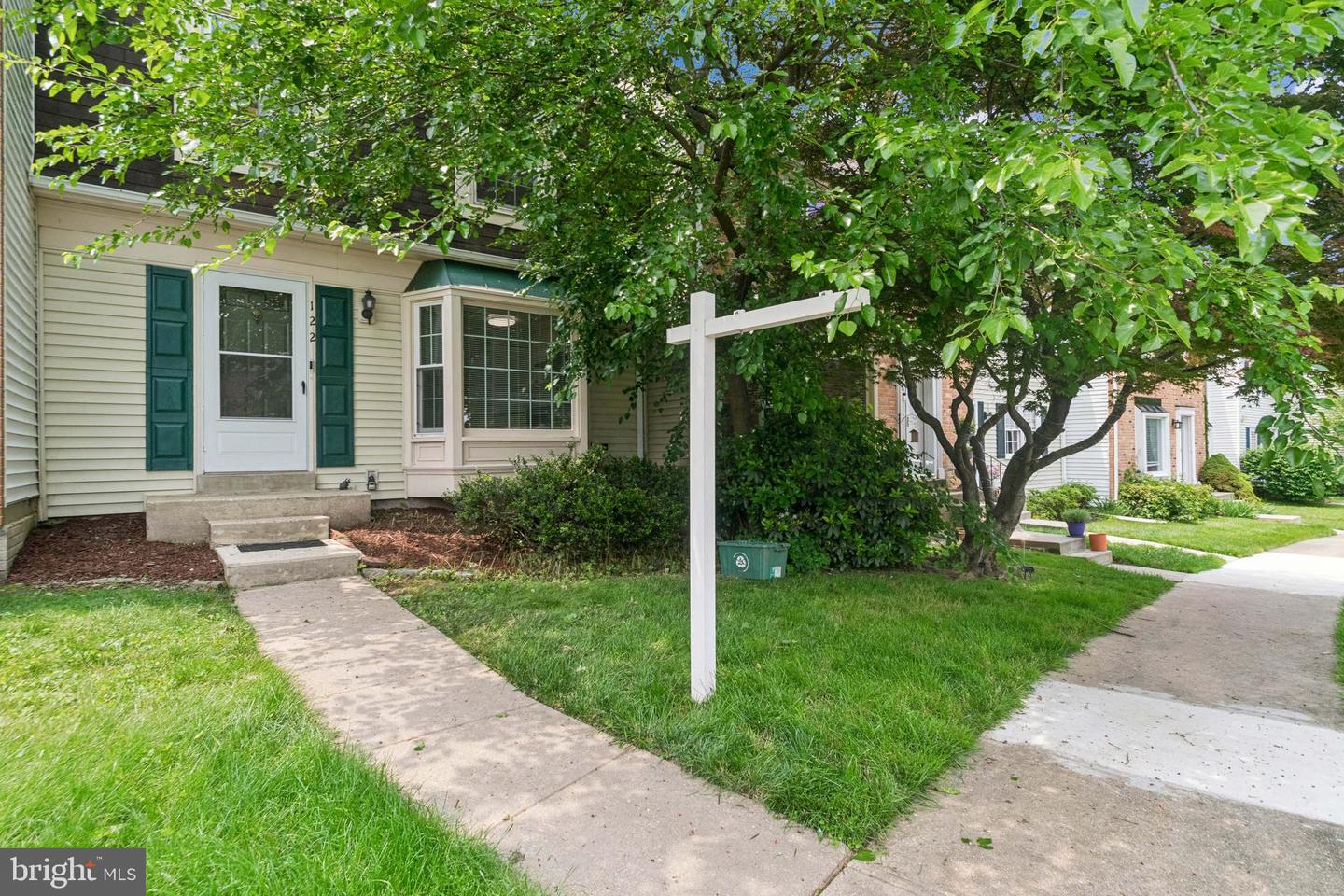 122 Sharpstead Ln