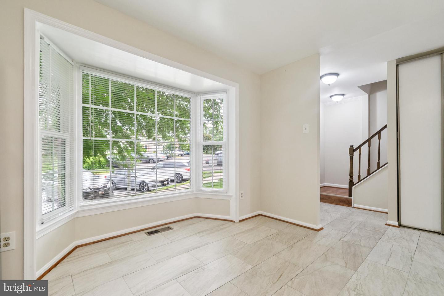 122 Sharpstead Ln