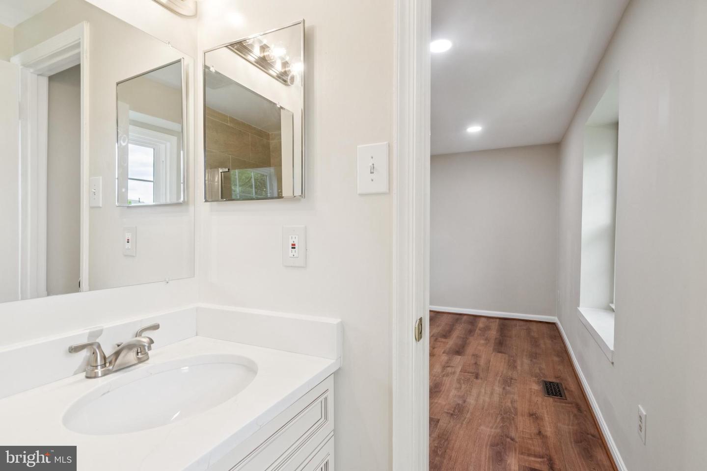 122 Sharpstead Ln
