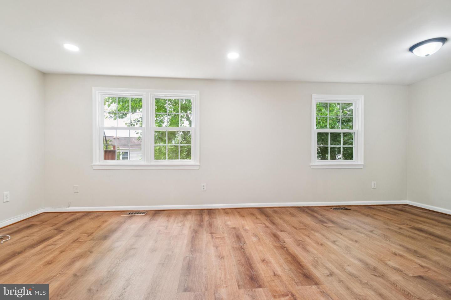 122 Sharpstead Ln