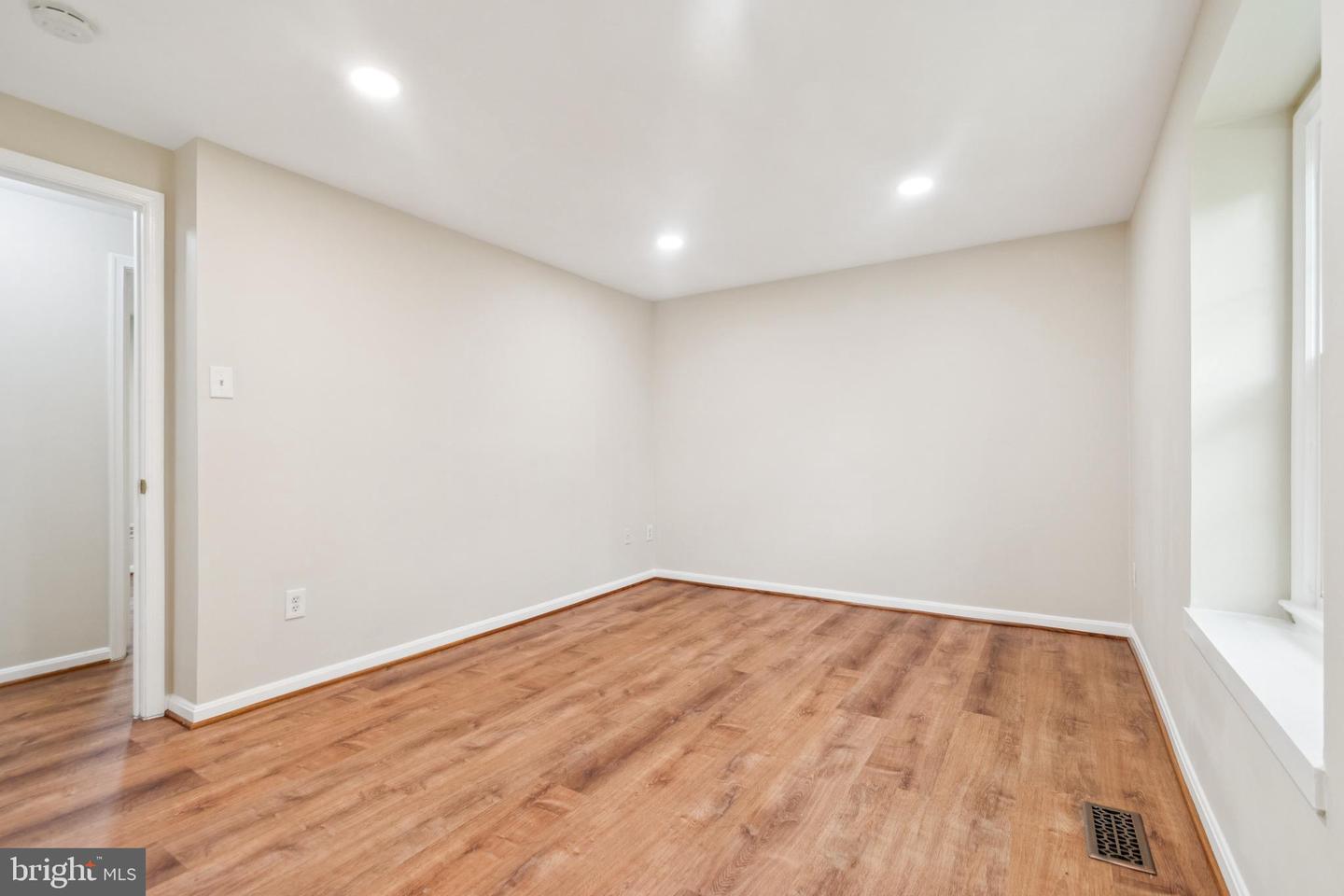 122 Sharpstead Ln