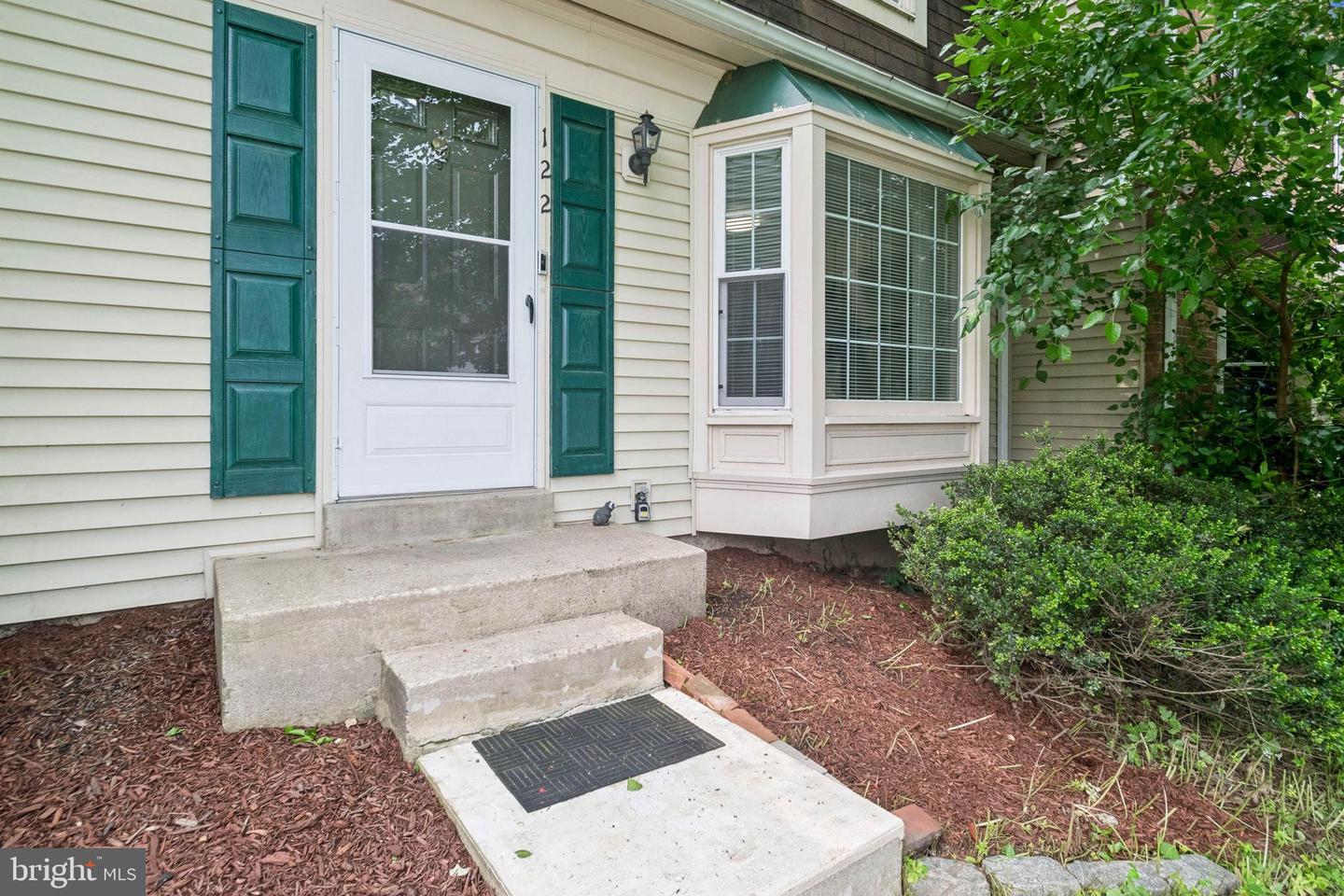 122 Sharpstead Ln