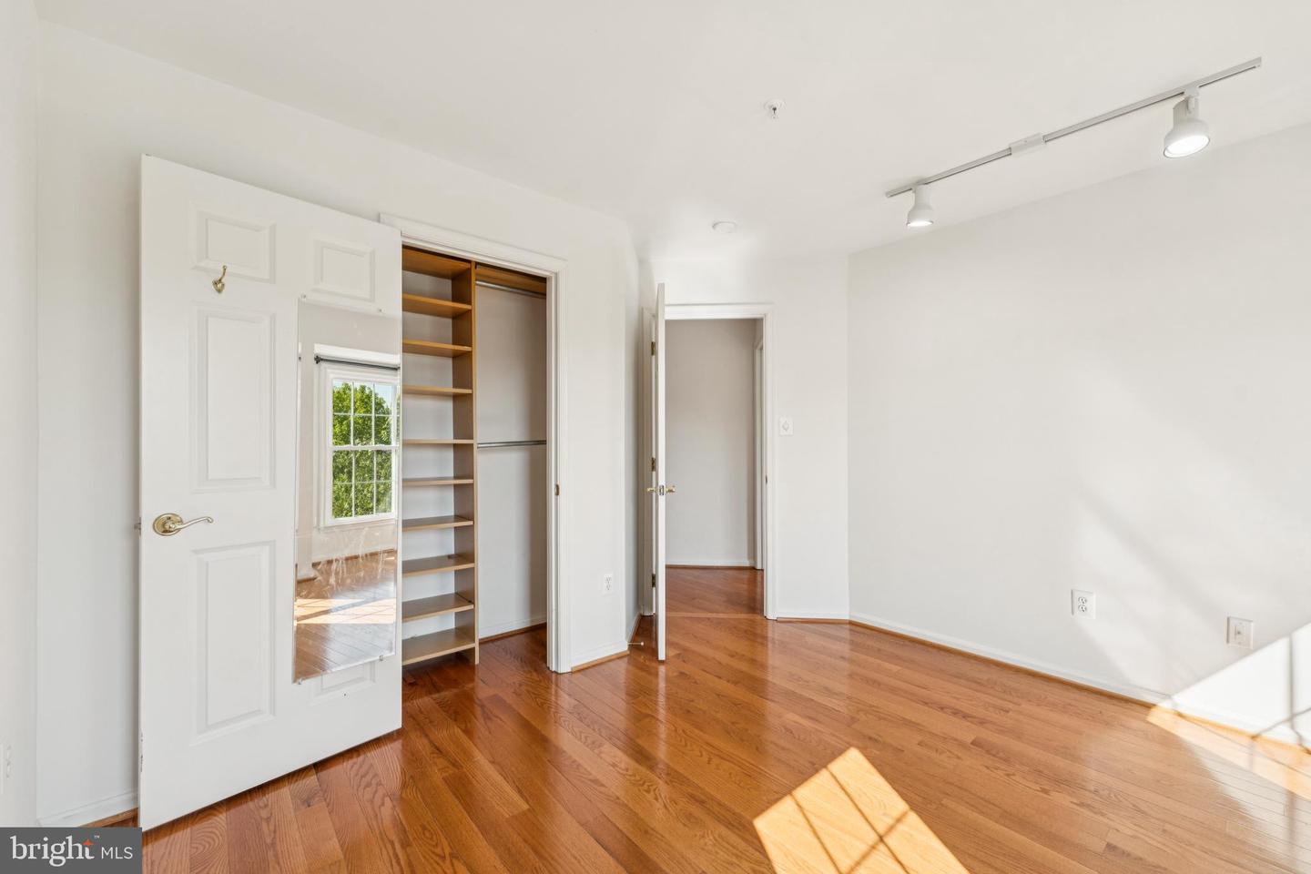 8536 BELLS RIDGE TER