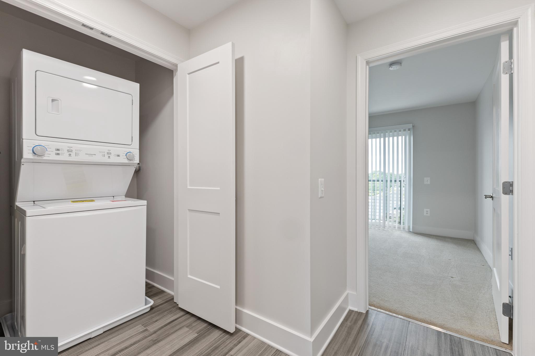 19520 VILLAGE WALK DRIVE 3-201