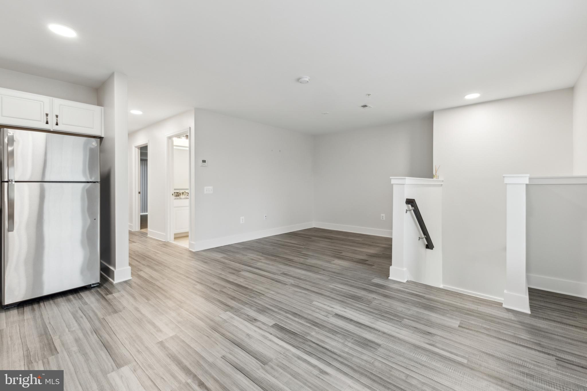 19520 VILLAGE WALK DRIVE 3-201