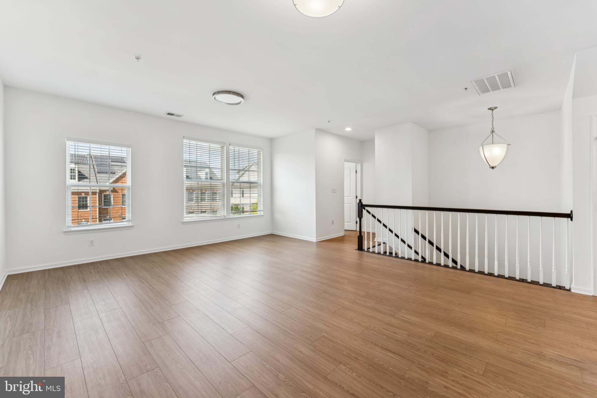 5474 Stream Bank Ln