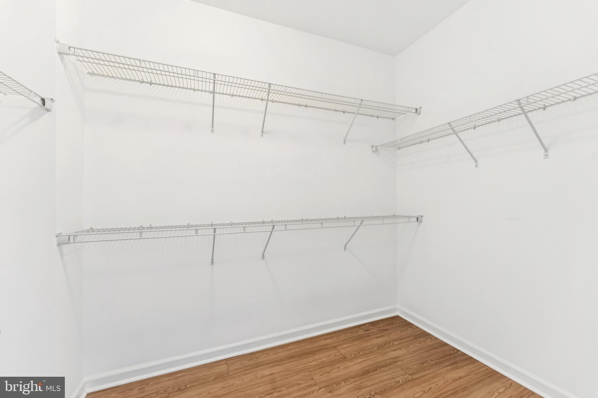 5474 Stream Bank Ln