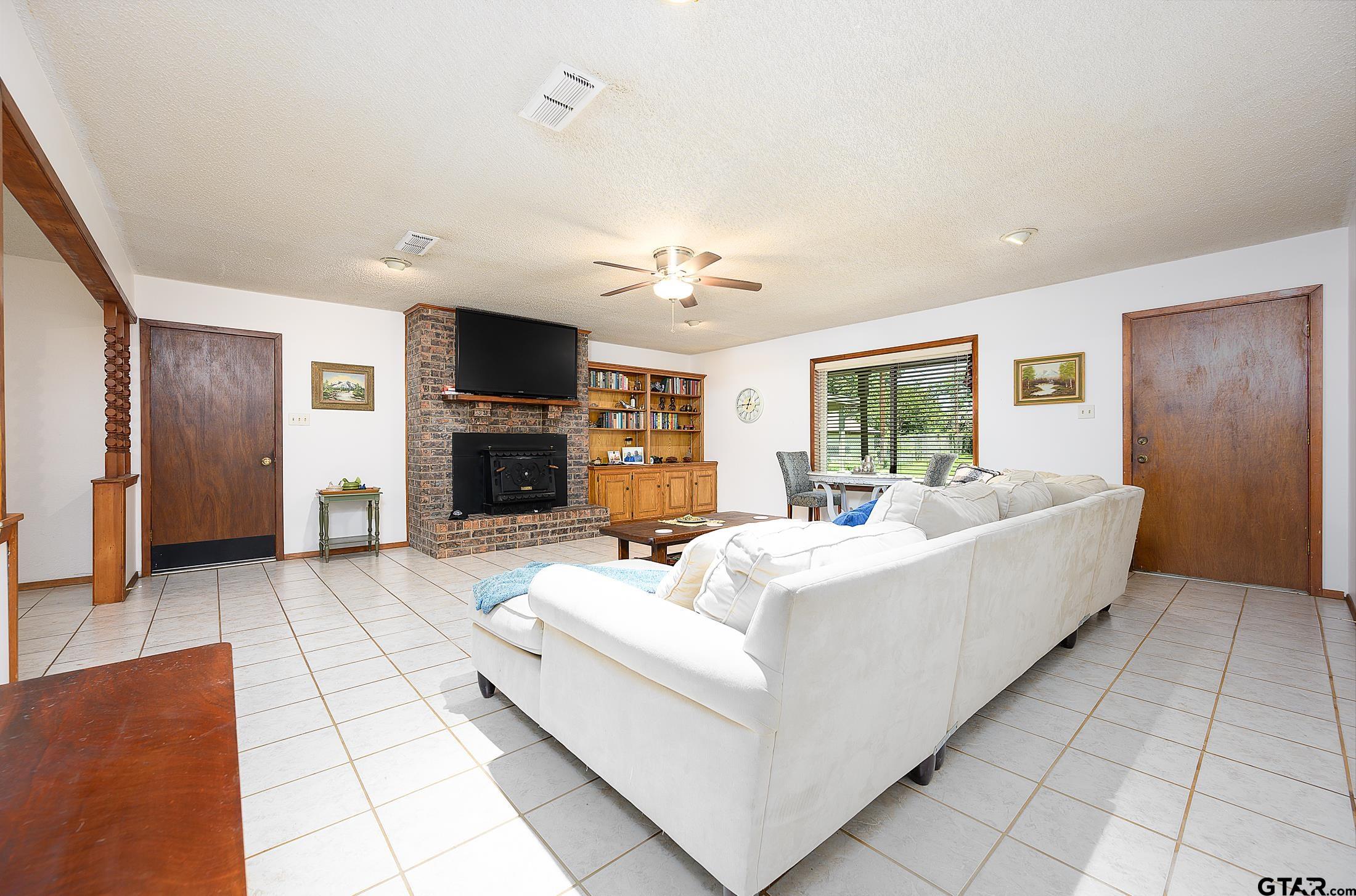 20672 Post Oak Dr