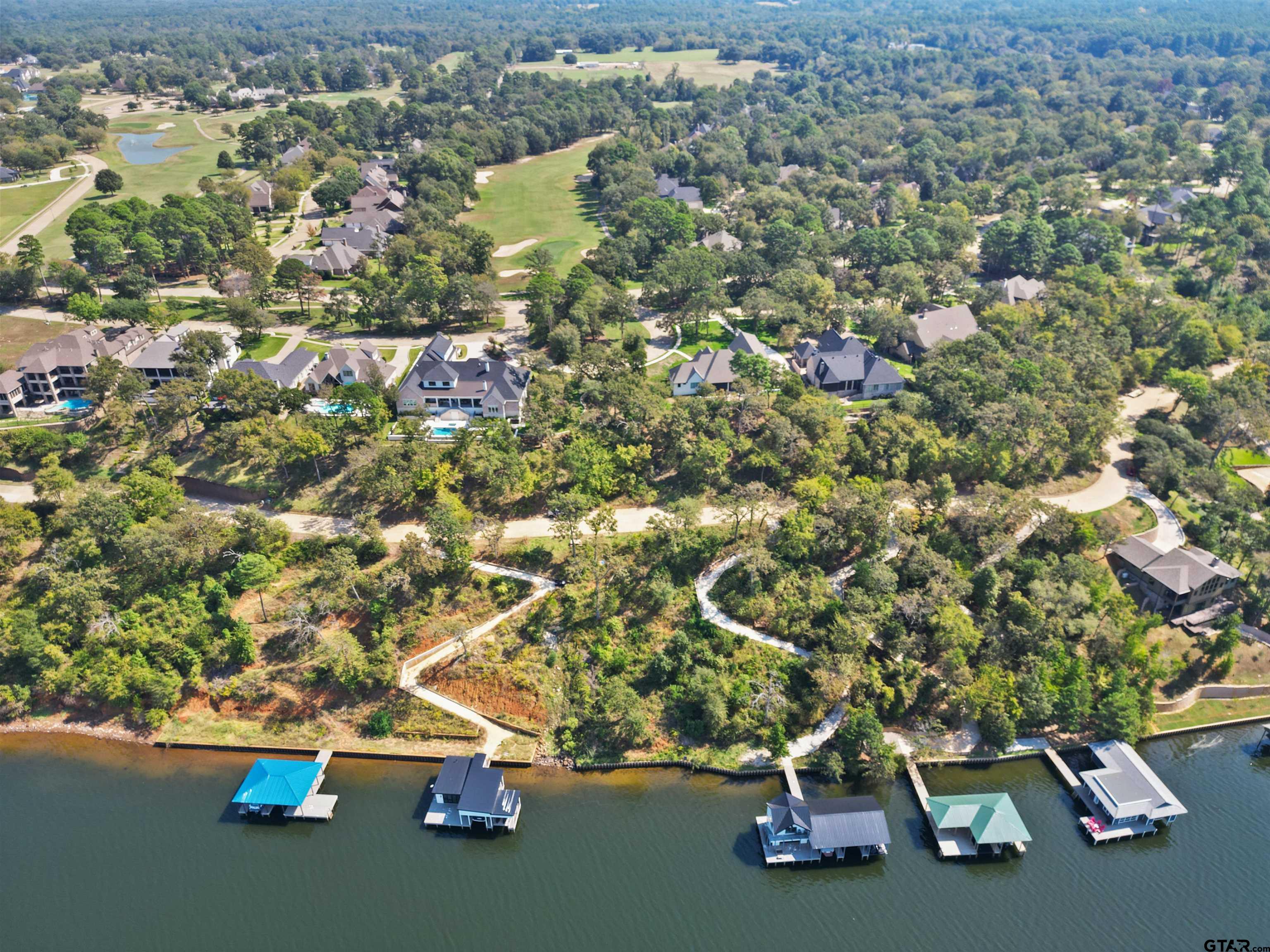 143 N Lake Bluff Dr