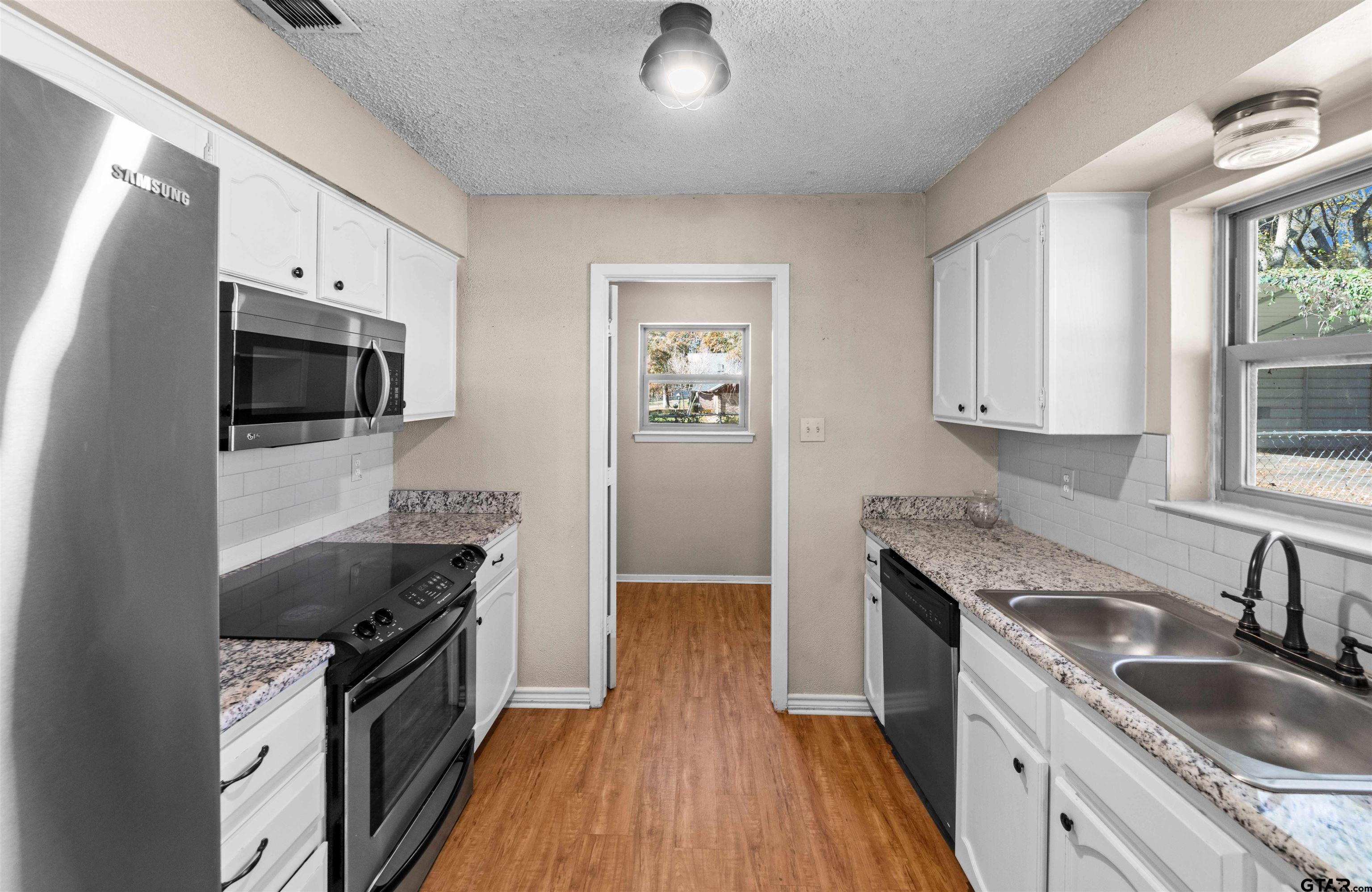 15412 Cedar Bay Dr