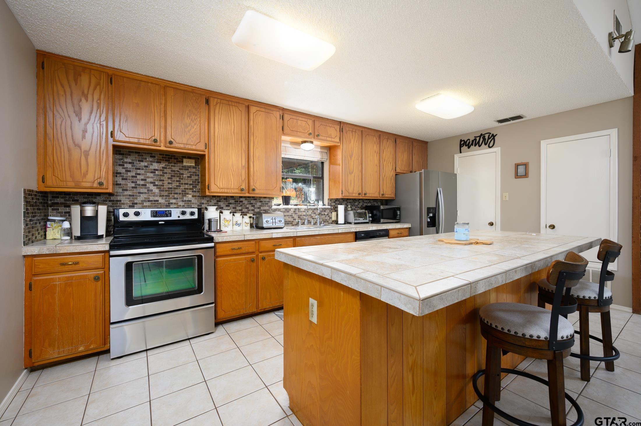 17745 Sunset Strip