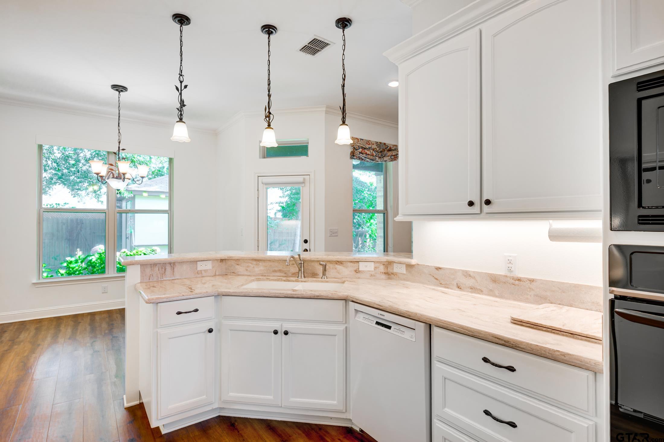 5905 Havens Trail