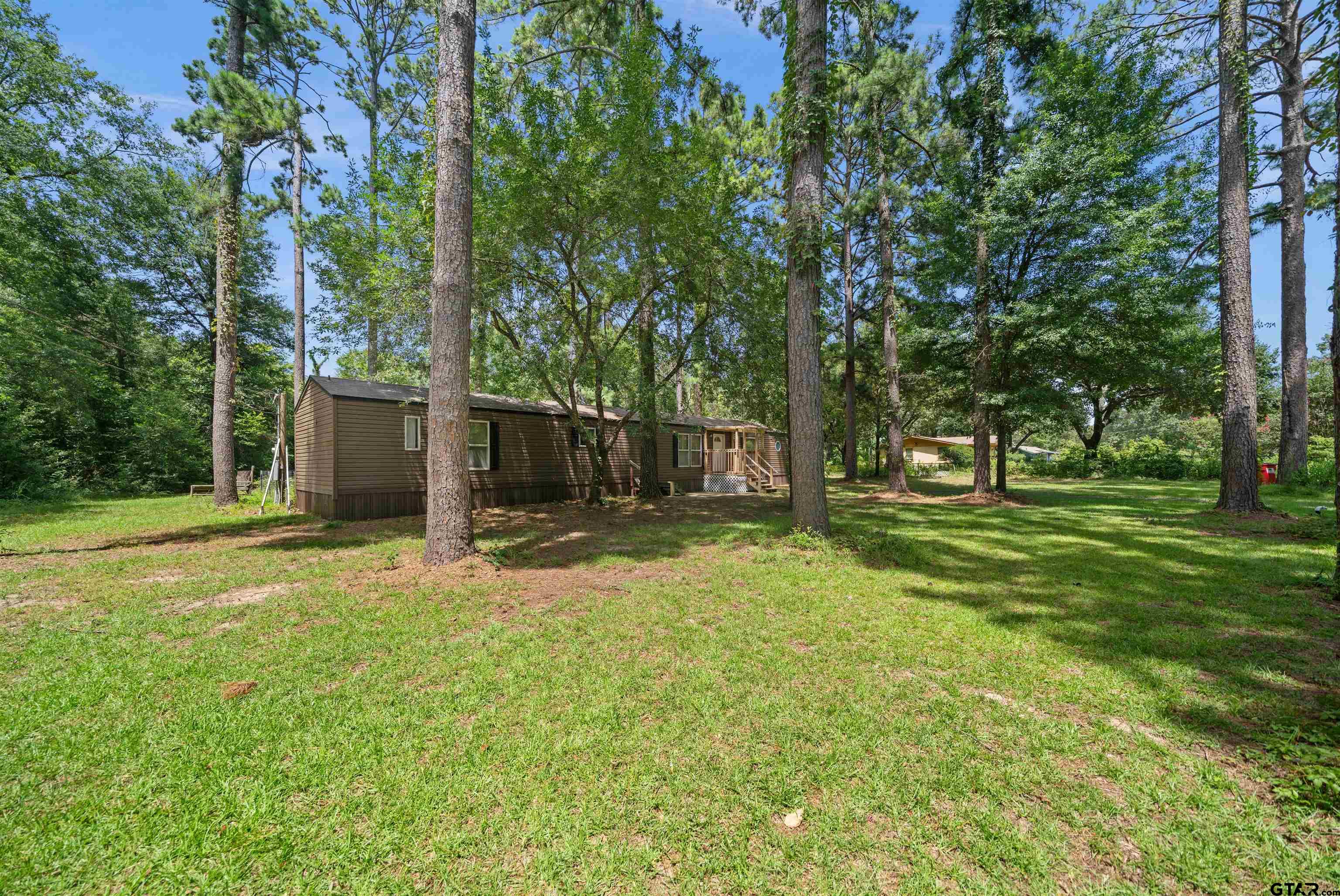 21039 Woodland Lane