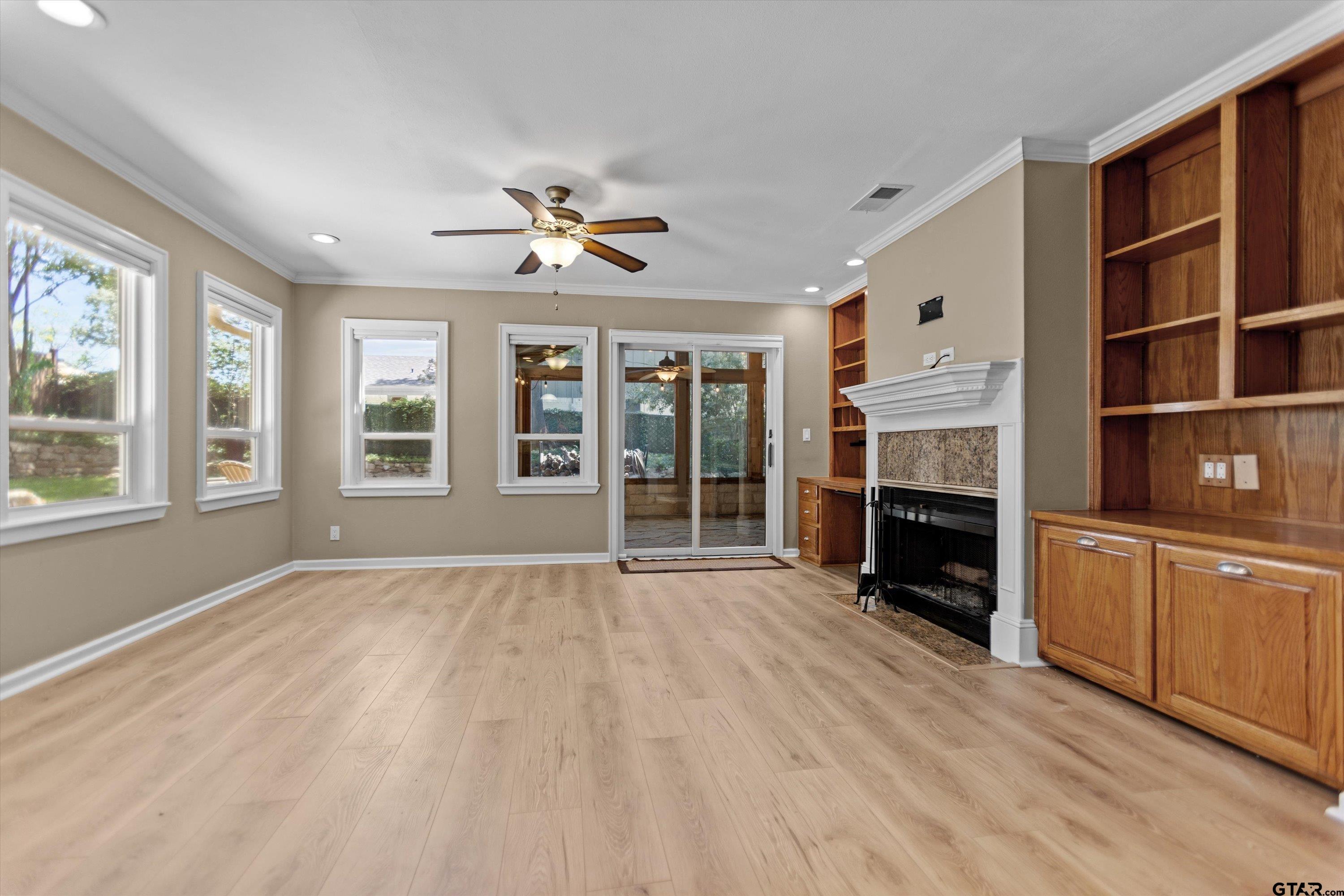 103 Williamsburg Lane