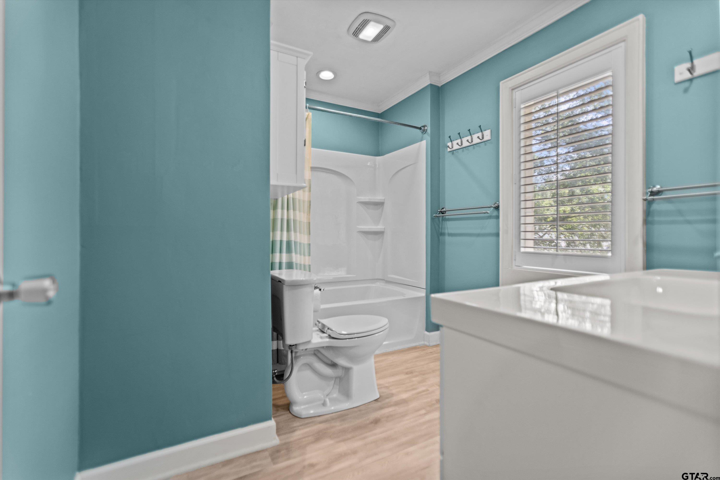 103 Williamsburg Lane