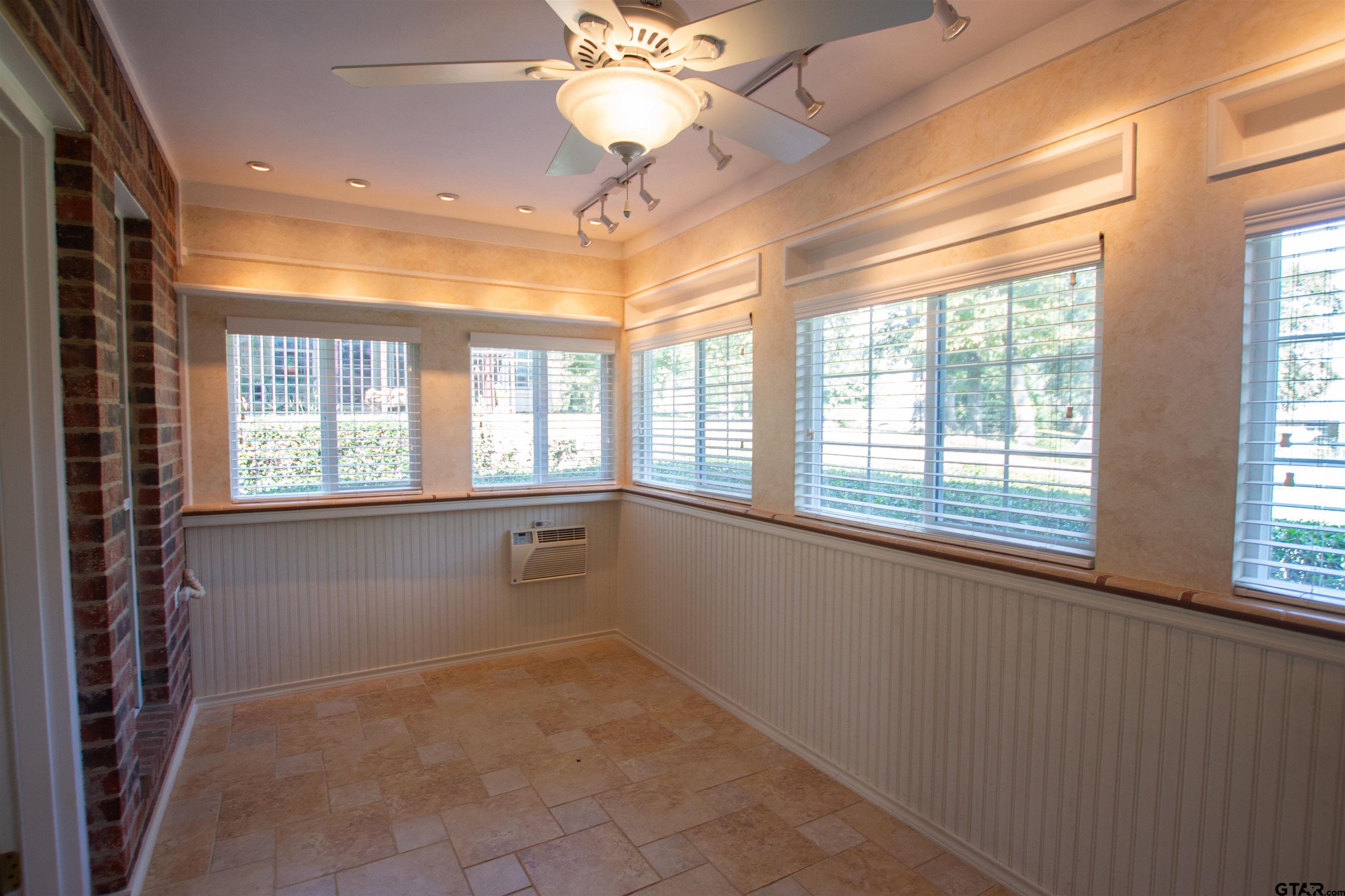 16325 Treasure Cove