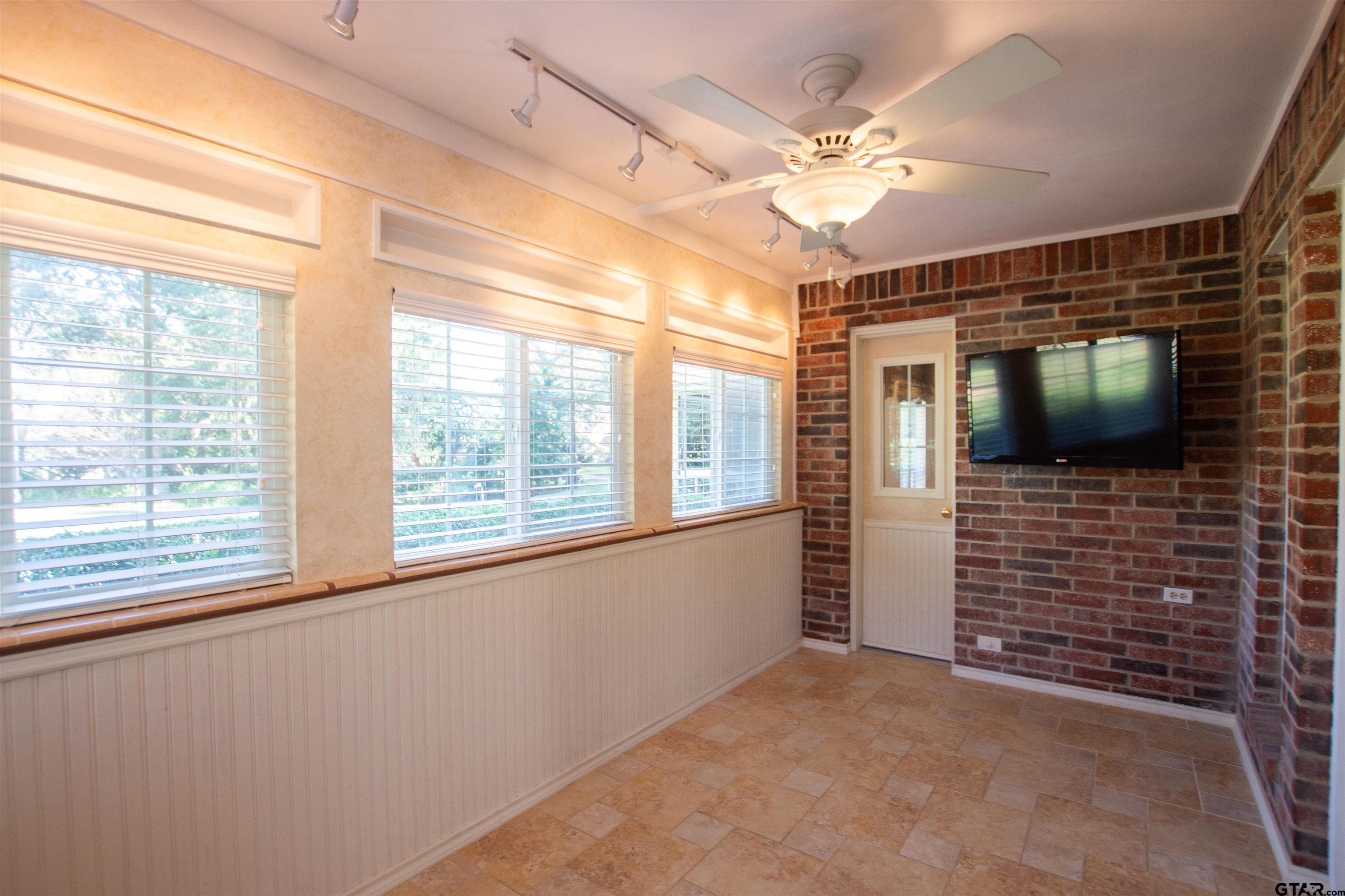 16325 Treasure Cove