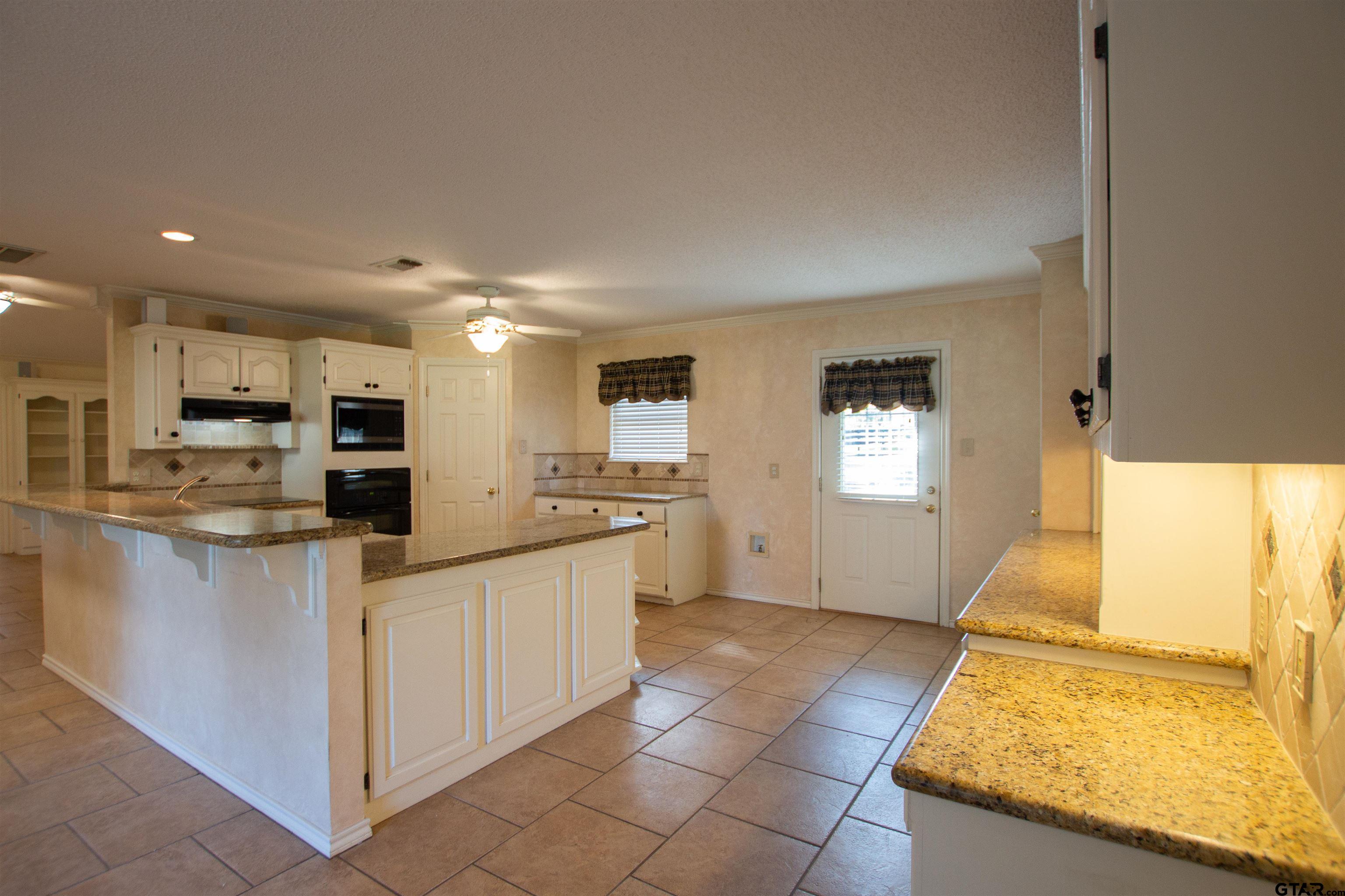 16325 Treasure Cove